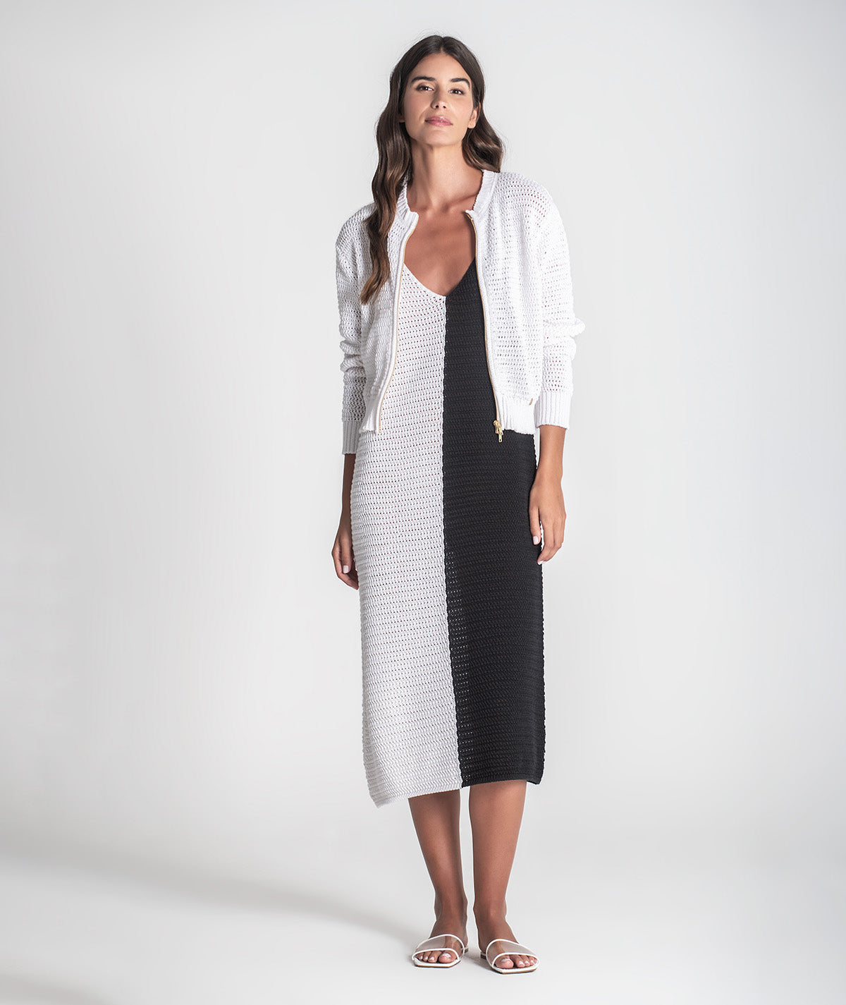 Casaco perfurado com fecho 3415