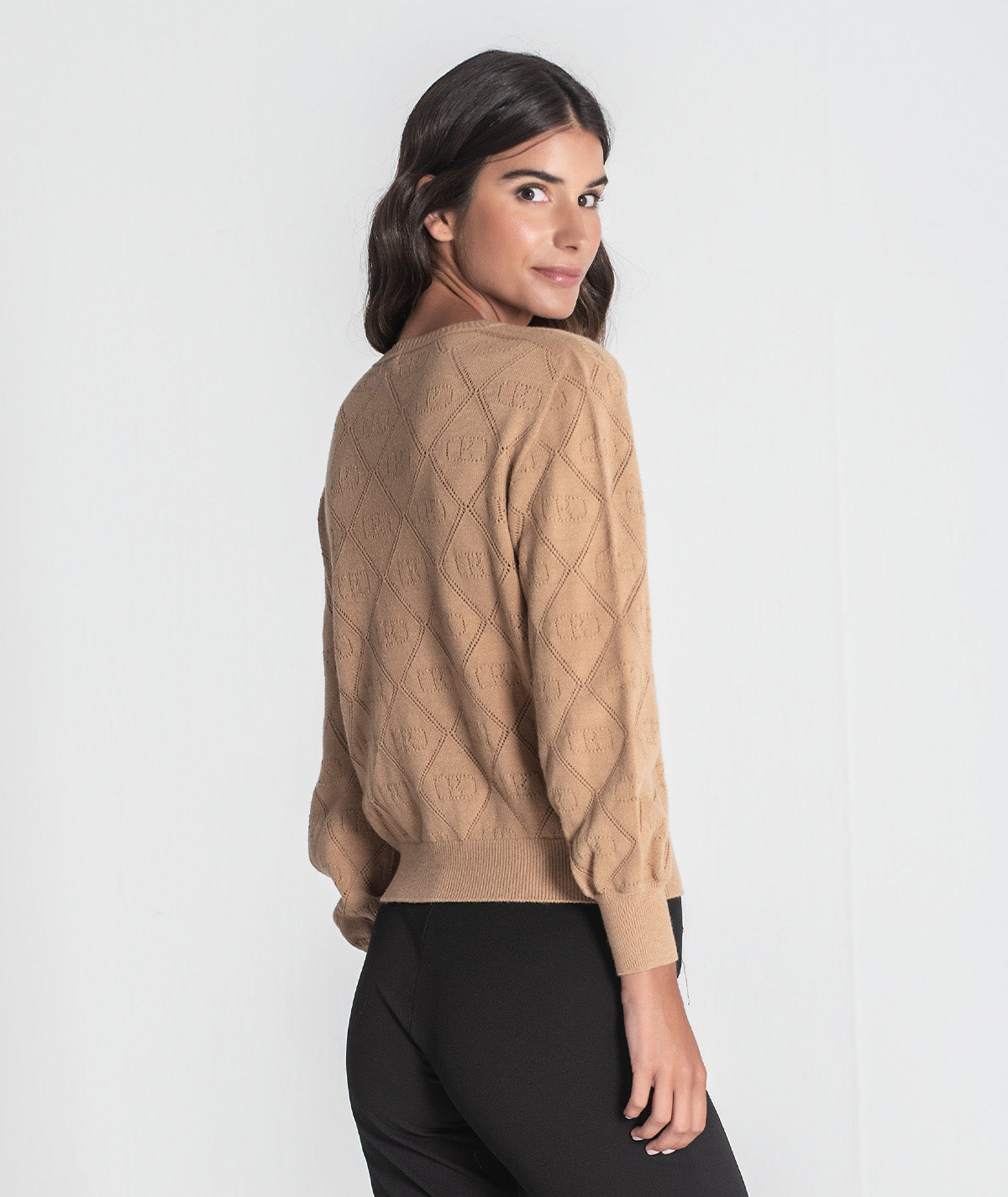 Camisola com perfurados 3421