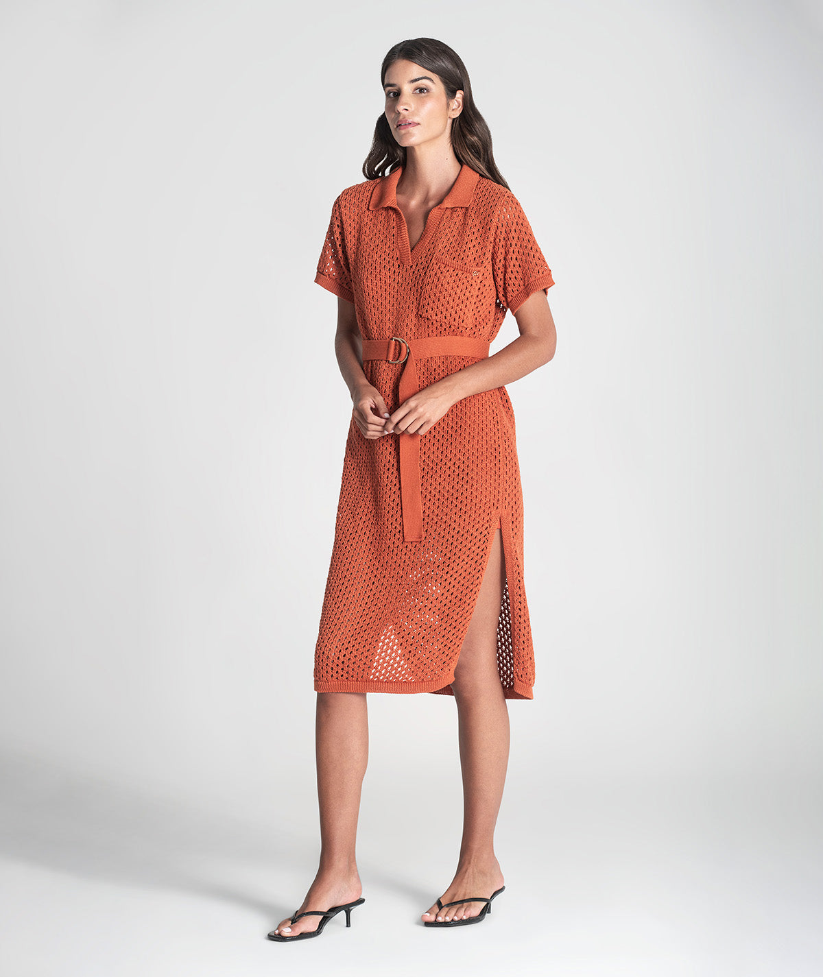 Vestido perfurado com chapa r no bolso 3428