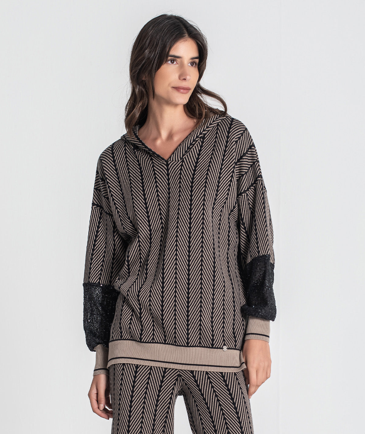 Camisola com jacquard e mangas lantejoulas 3477