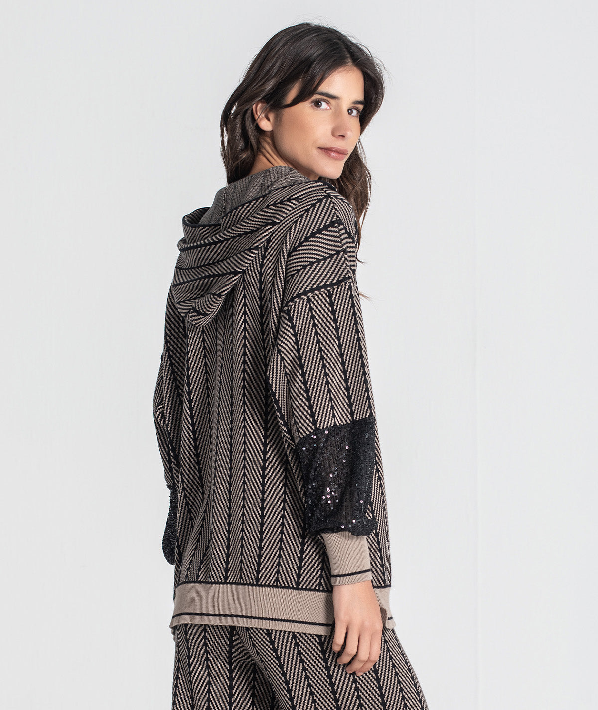 Camisola com jacquard e mangas lantejoulas 3477