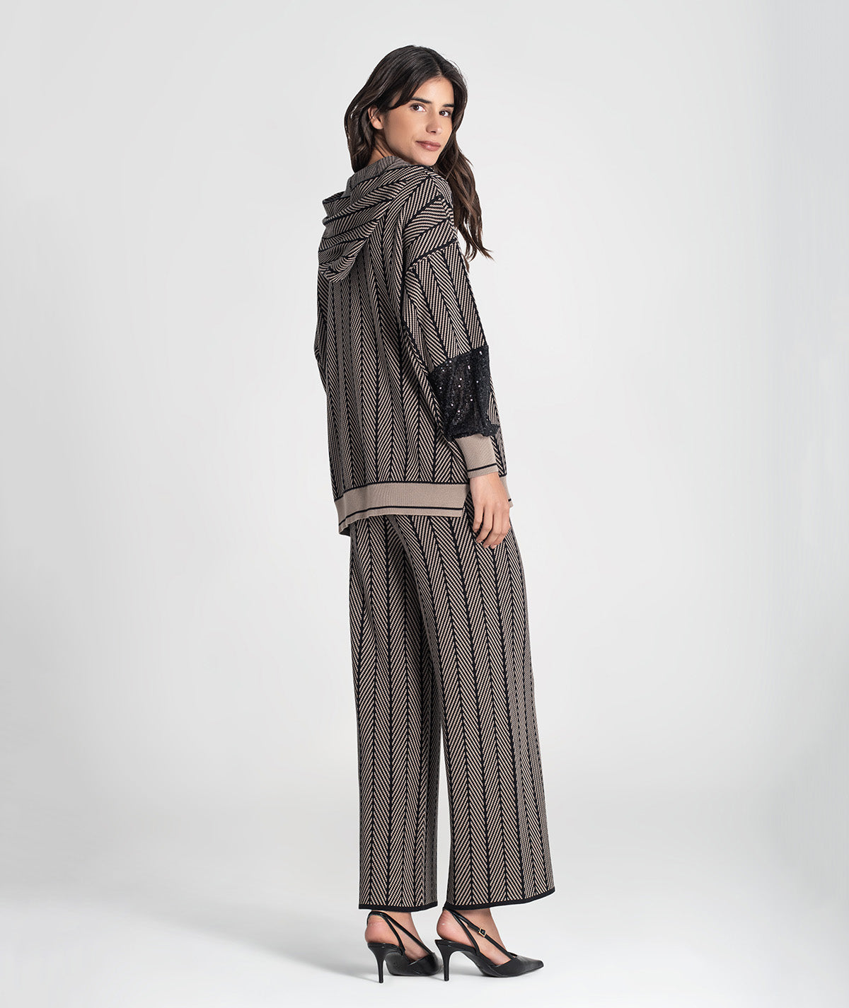 Camisola com jacquard e mangas lantejoulas 3477
