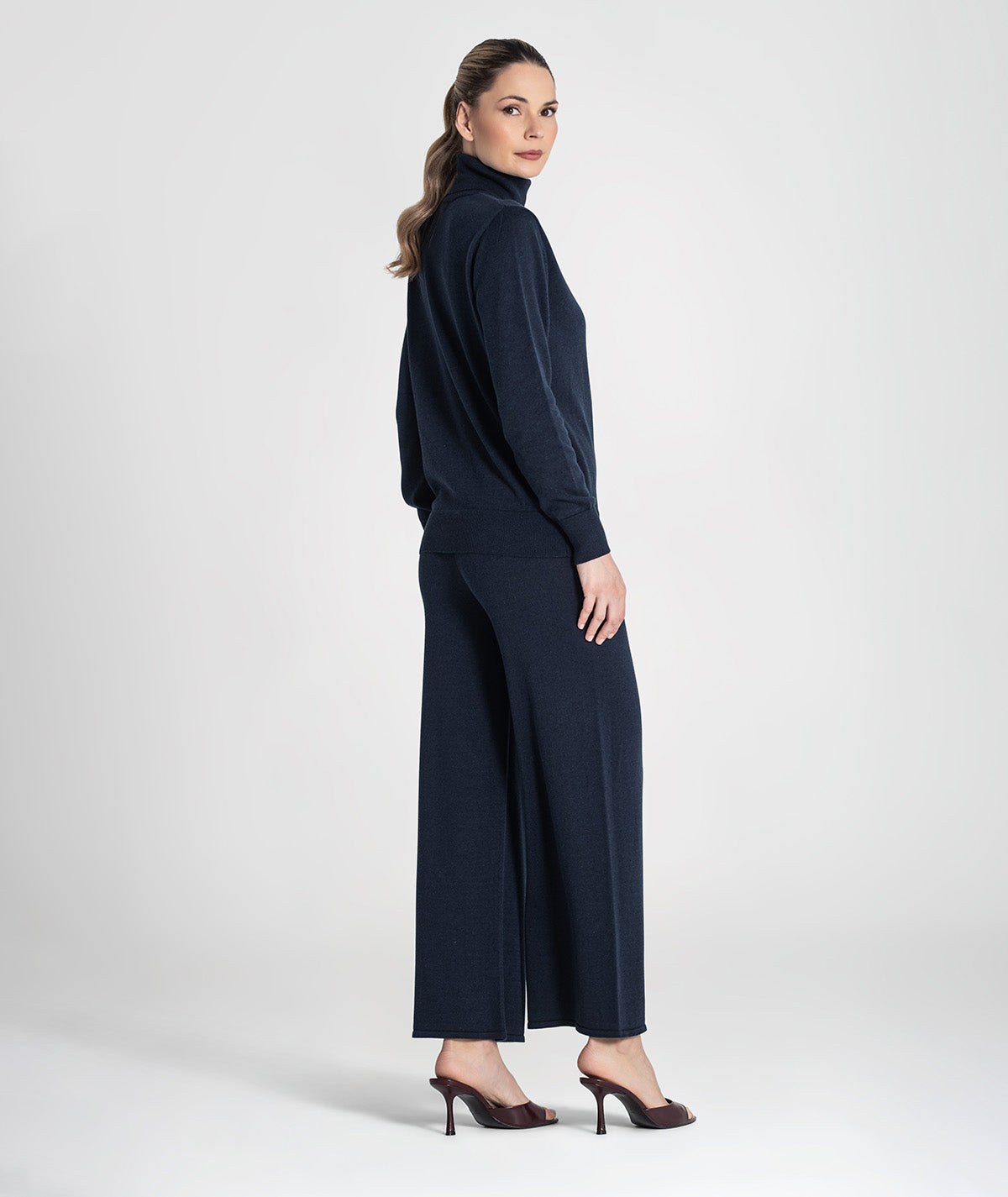 Camisola básica de gola alta 3480