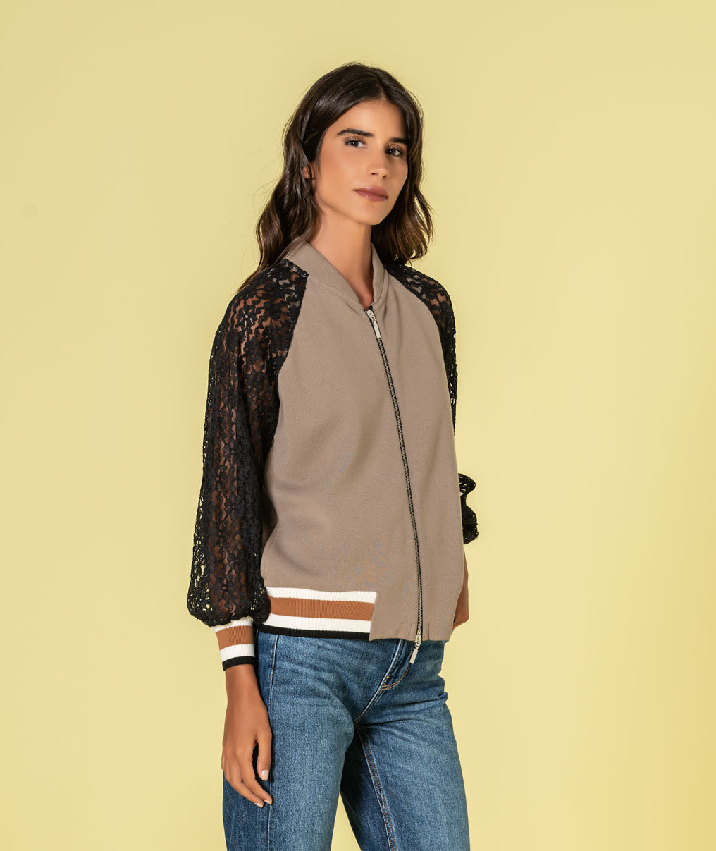 Casaco bomber com mangas em renda 3496