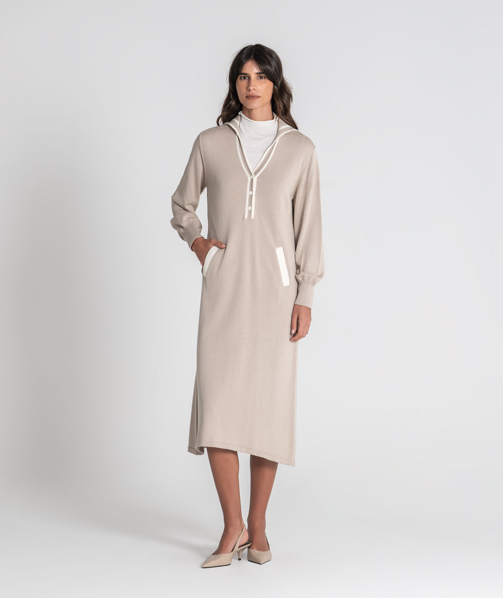 Dress with contrasts 3564