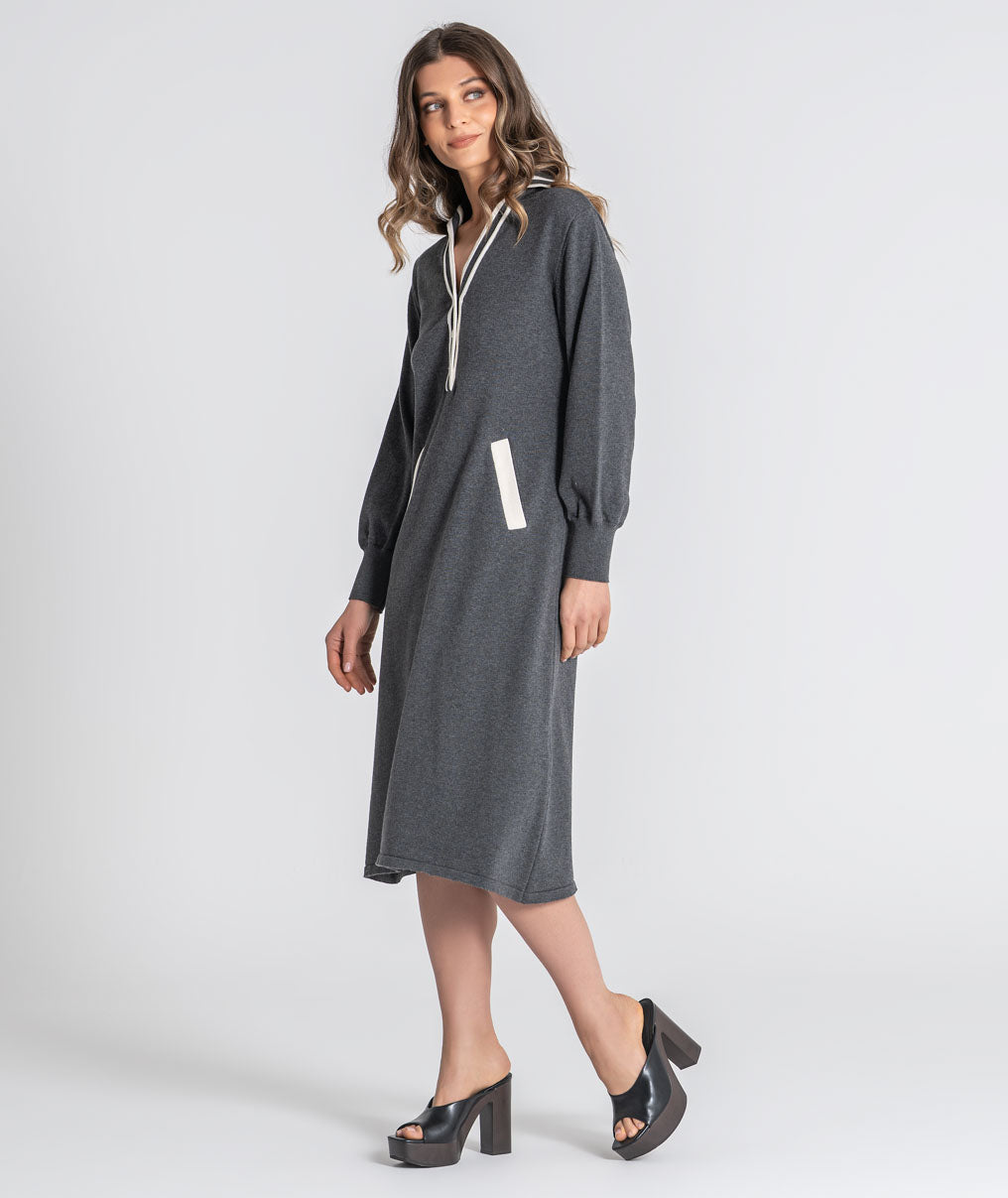 Dress with contrasts 3564