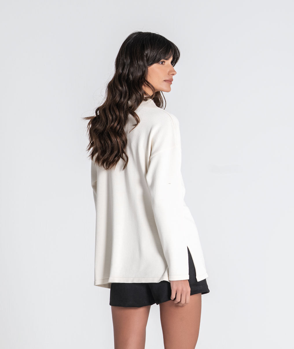 Sweater with buckle 3572