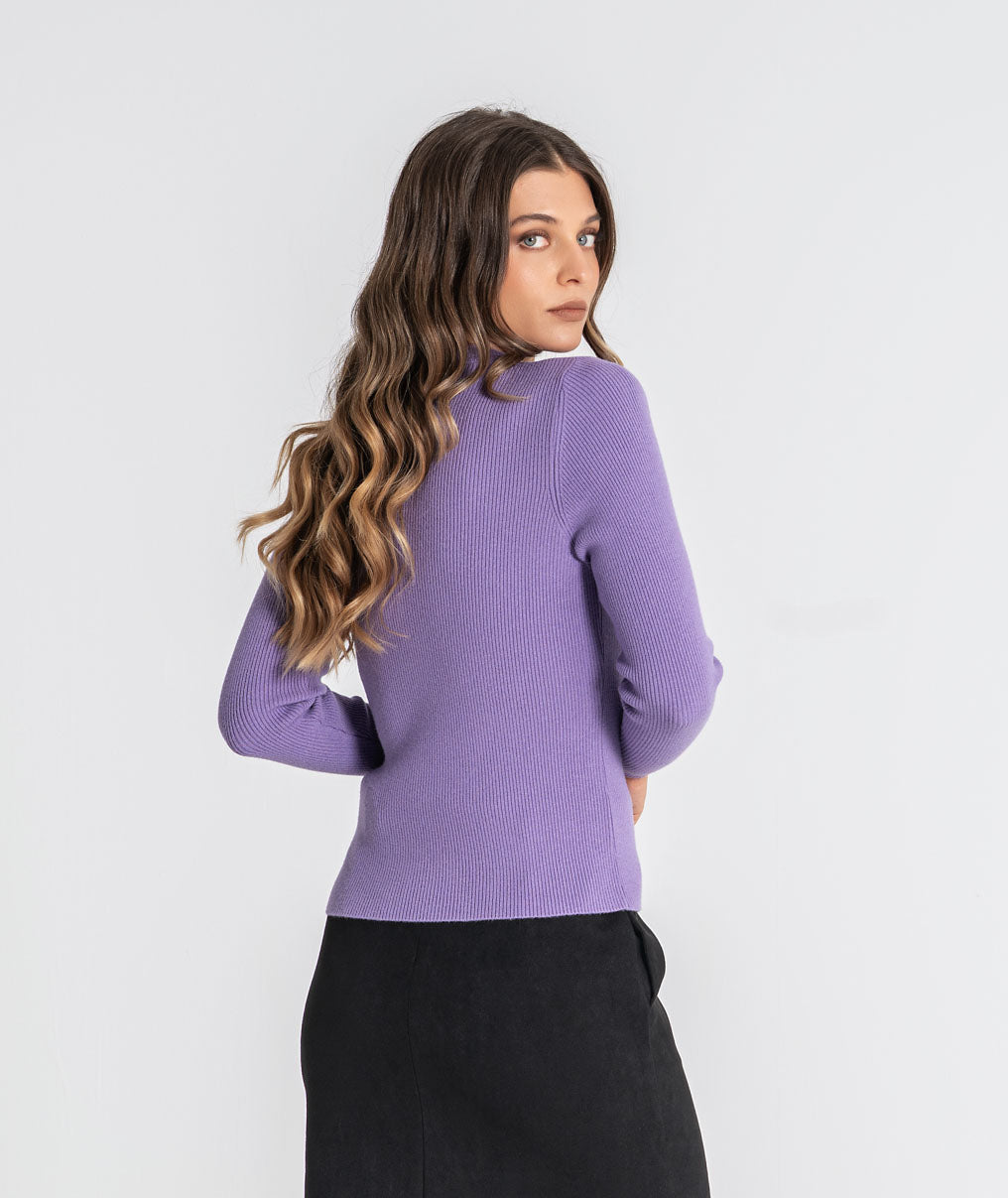 Top with lace on the neckline 3587