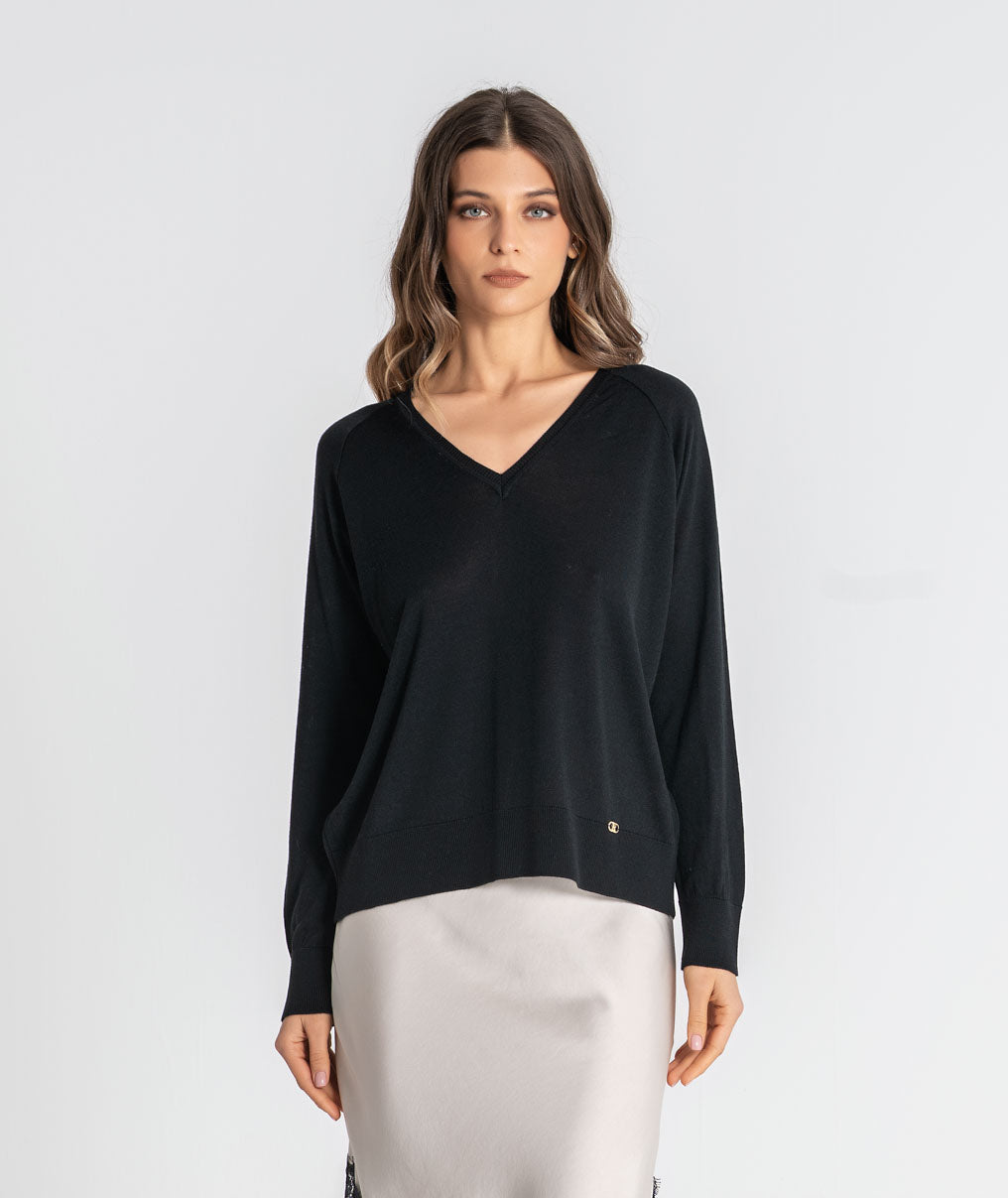 V-neck sweater 3589