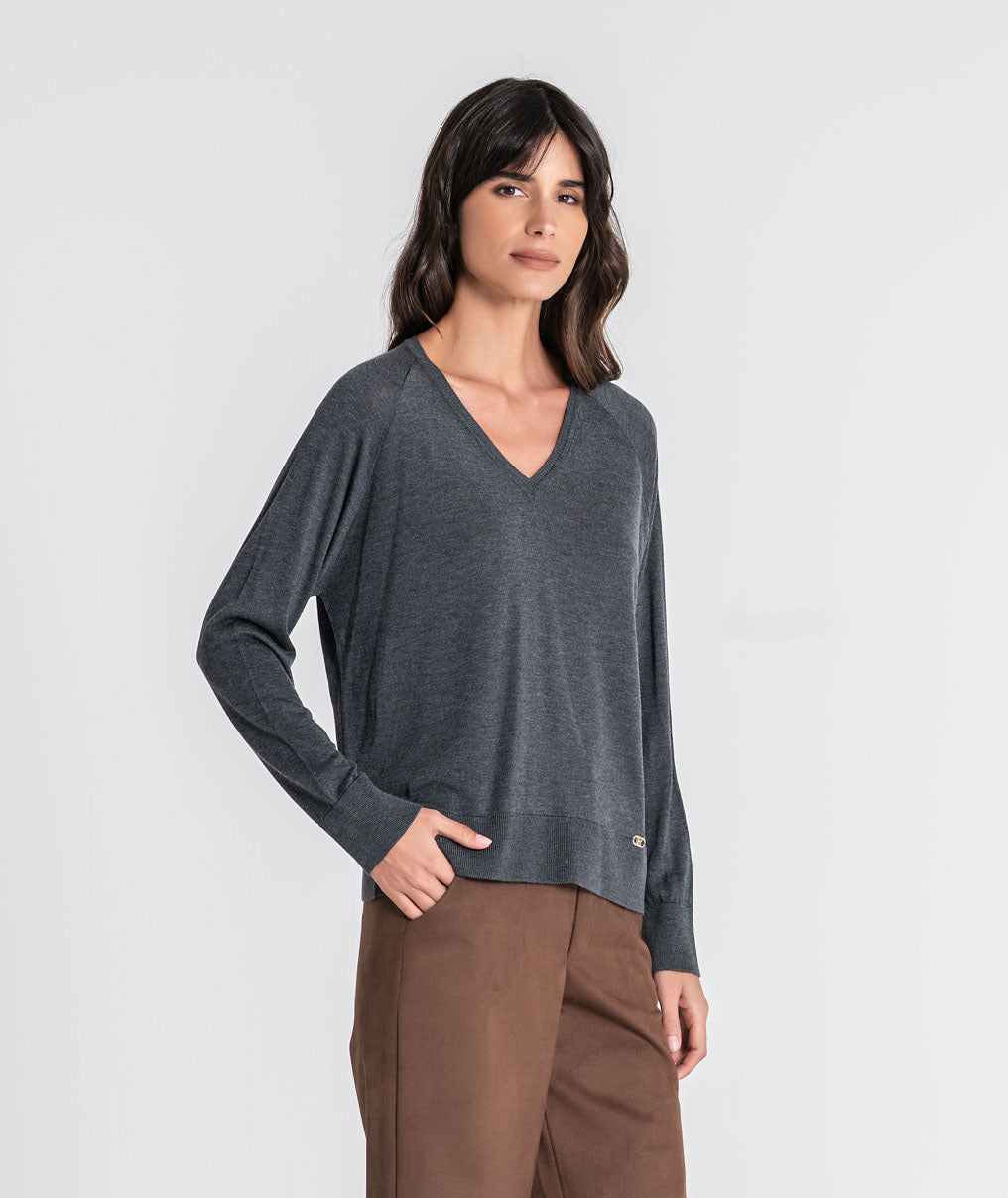 V-neck sweater 3589