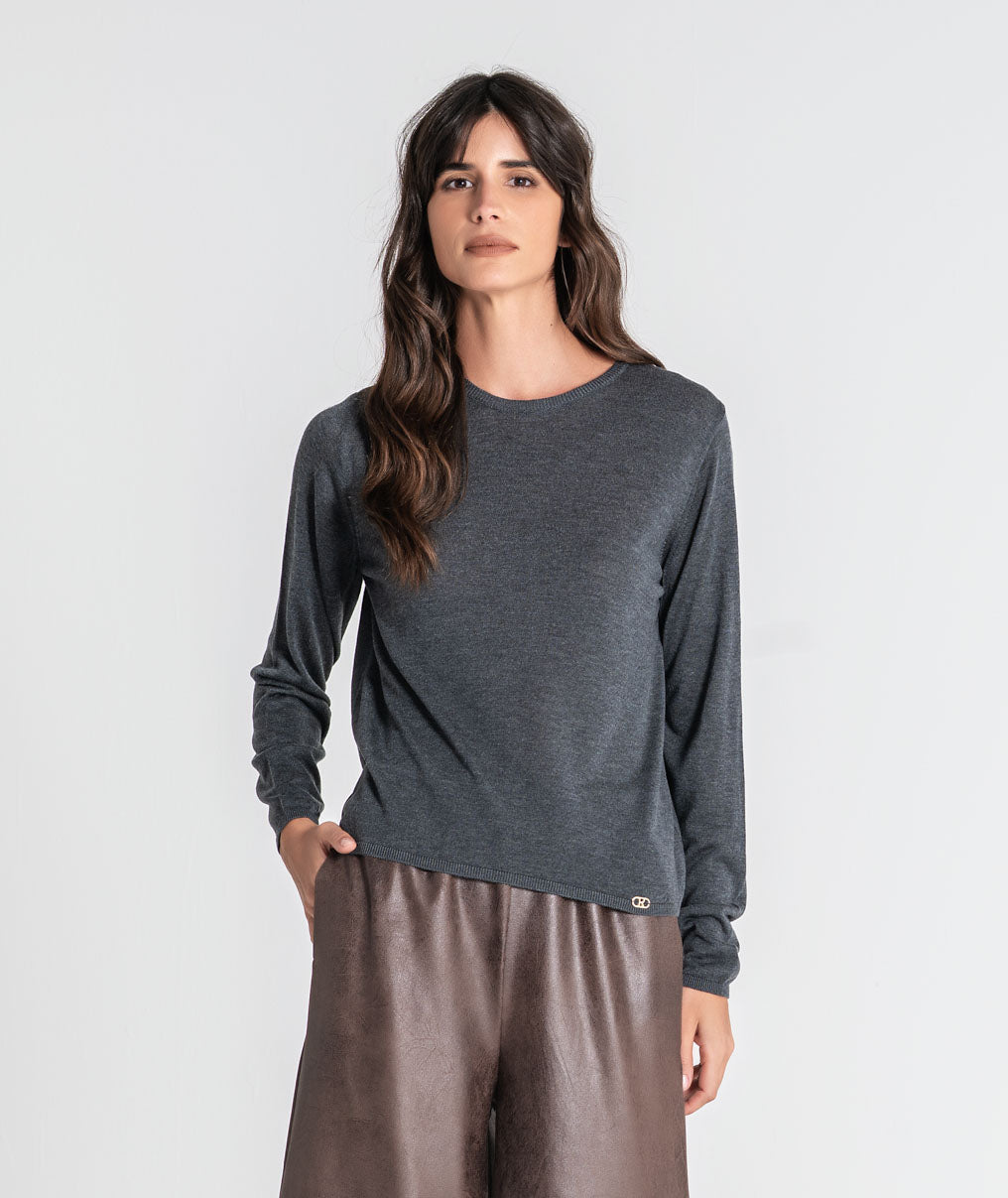 Round neck sweater 3590