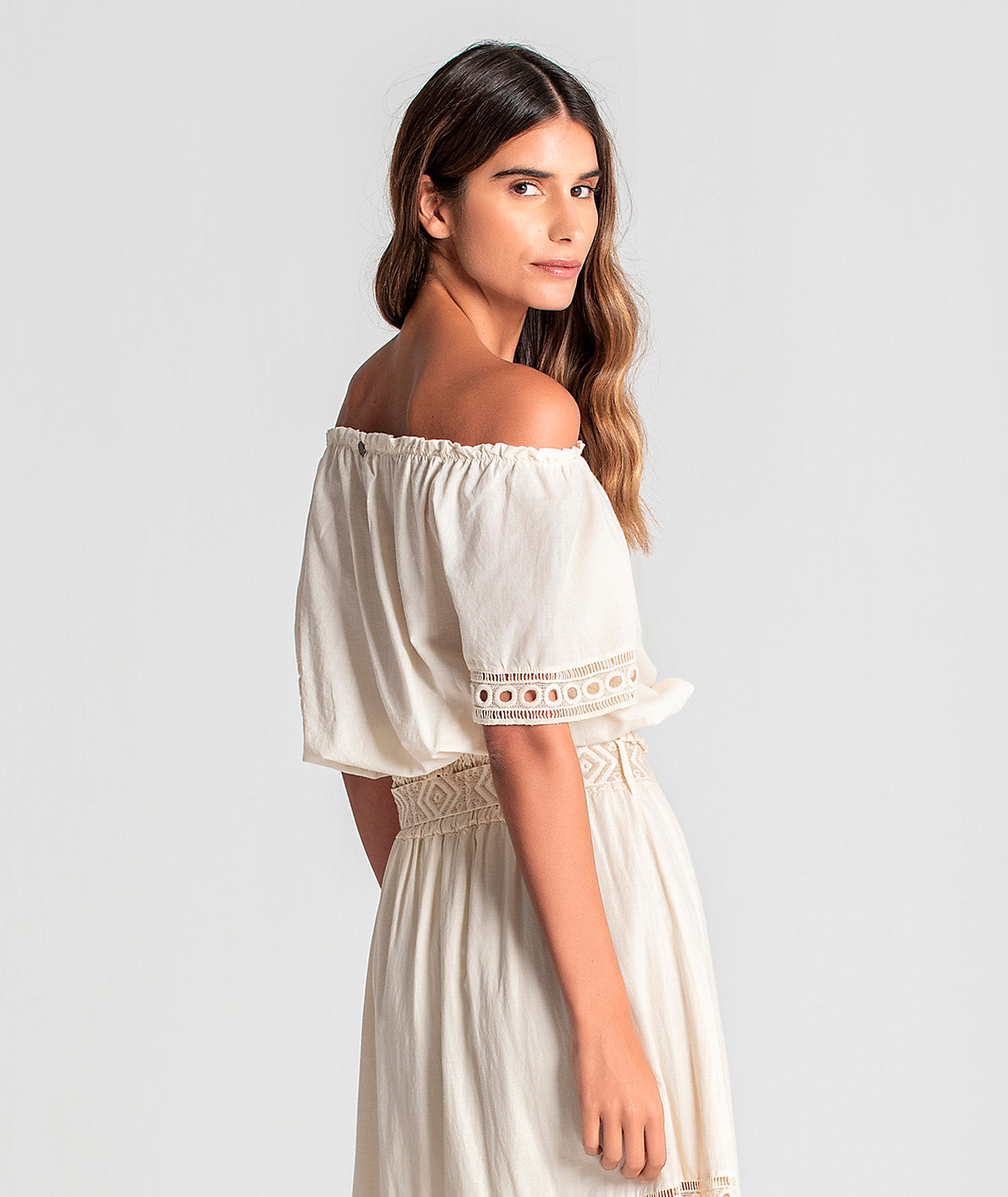 Blusa com ombros descobertos 6048