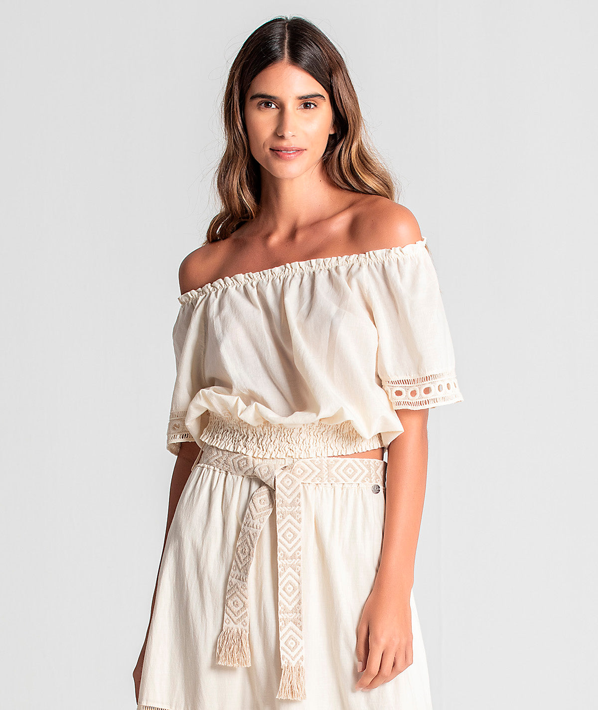 Blusa com ombros descobertos 6048