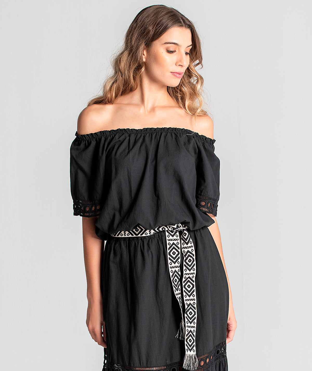 Blusa com ombros descobertos 6048