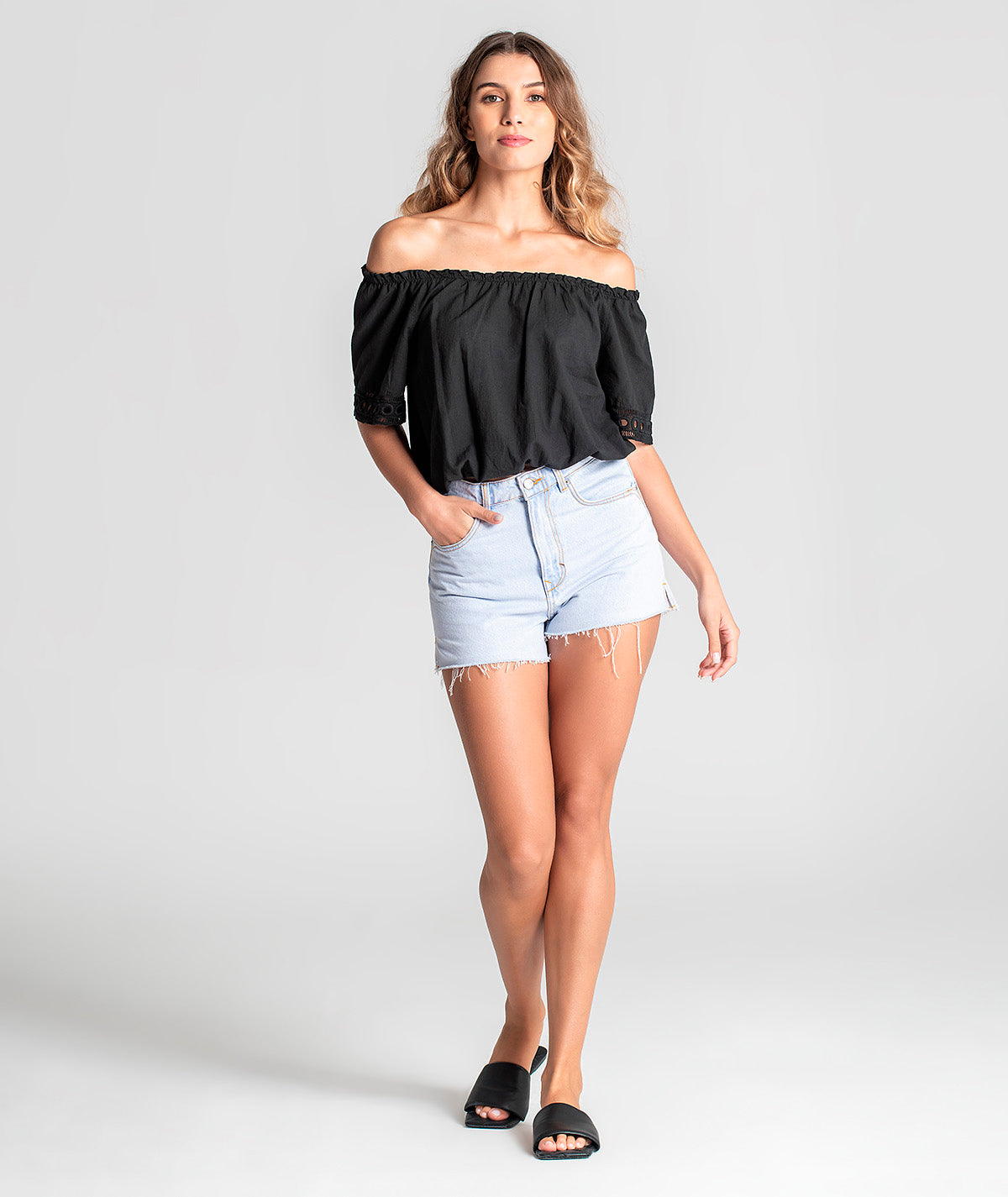 Blusa com ombros descobertos 6048