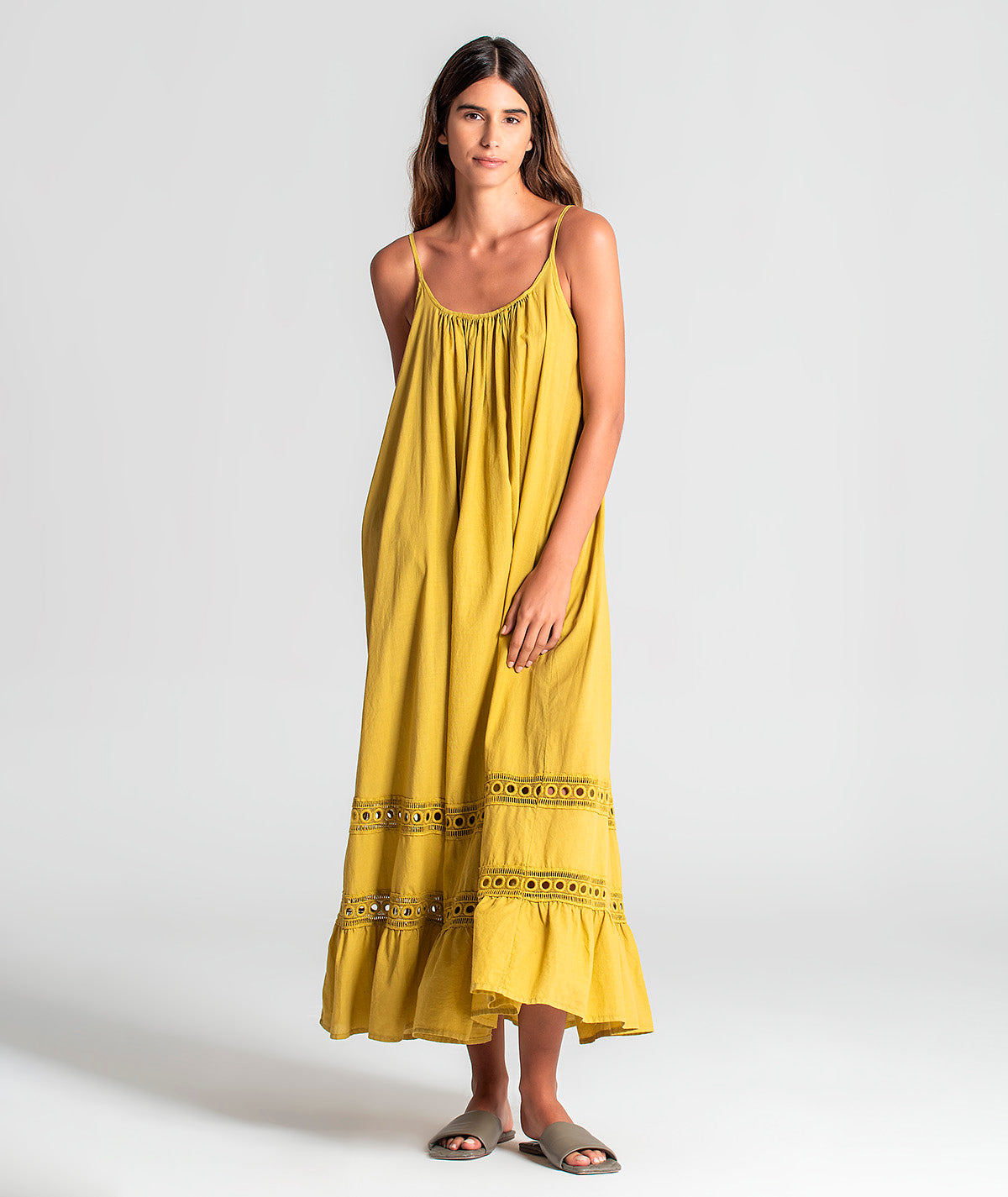 Vestido de alças com detalhe no fundo 6050