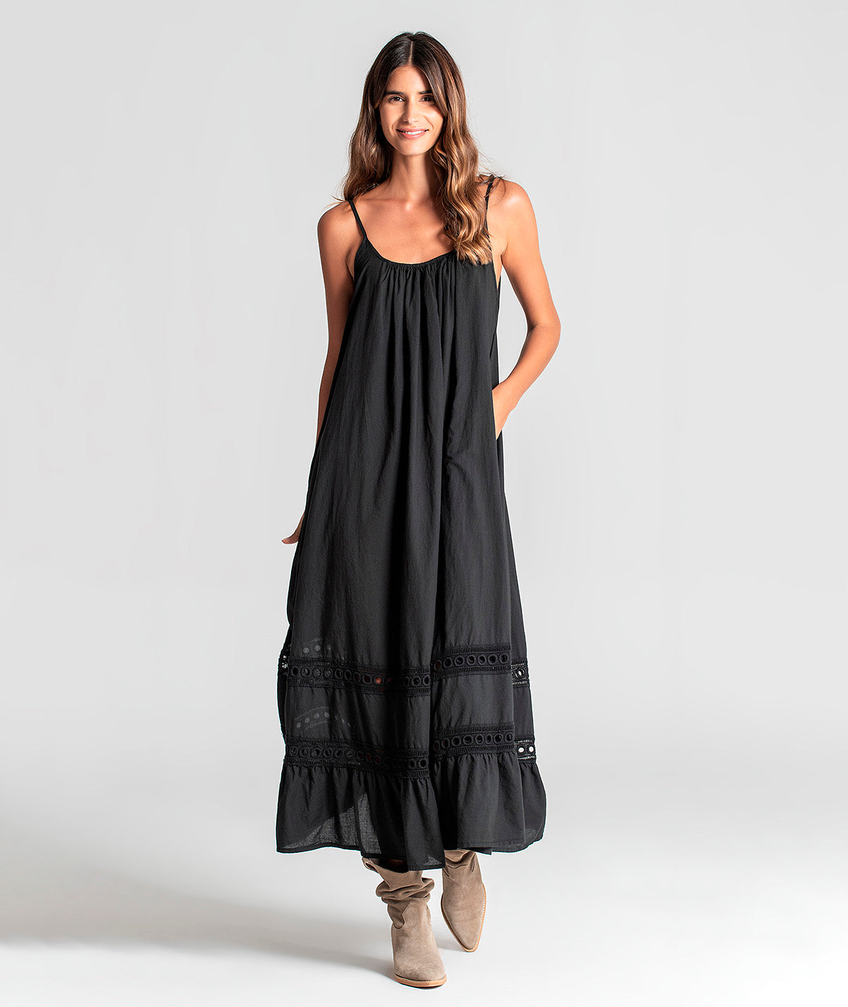 Vestido de alças com detalhe no fundo 6050