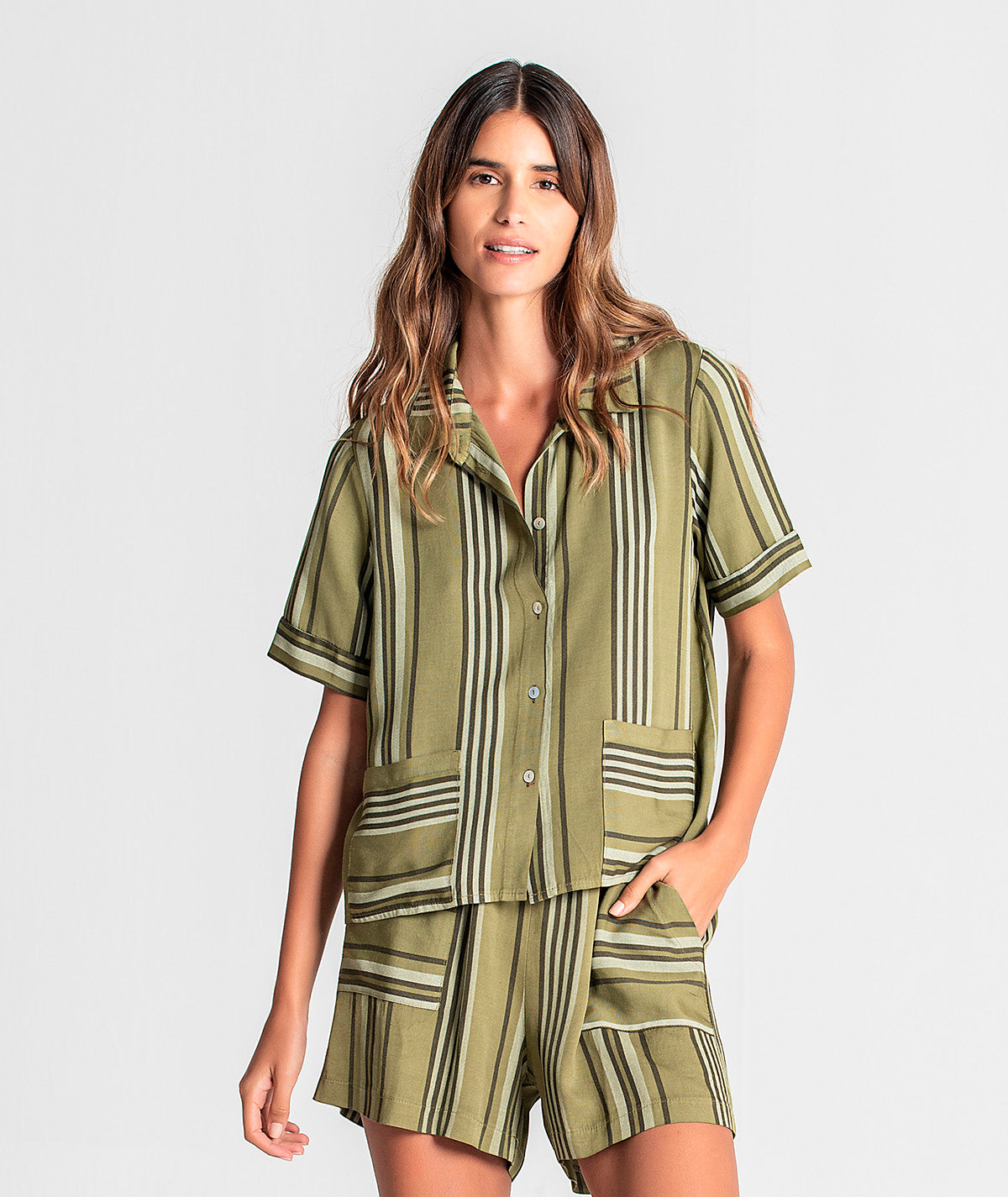 Camisa curta riscas 6056