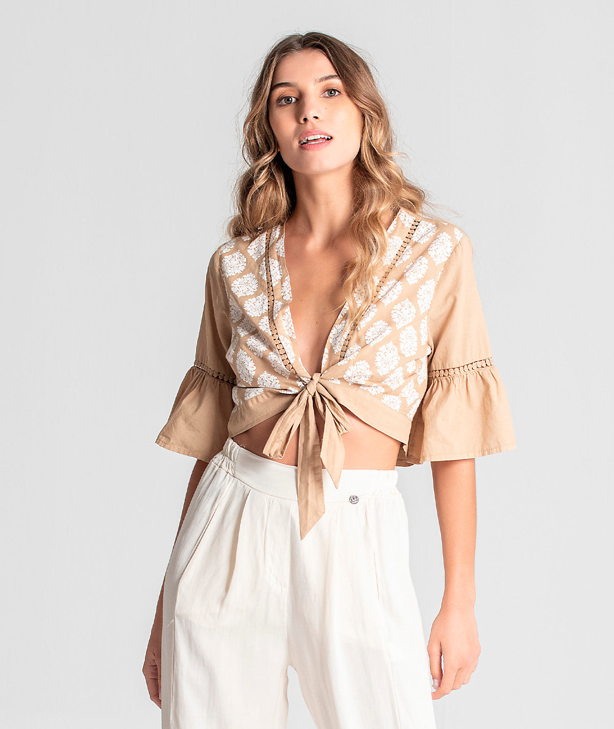 Blusa com laço na frente 6059