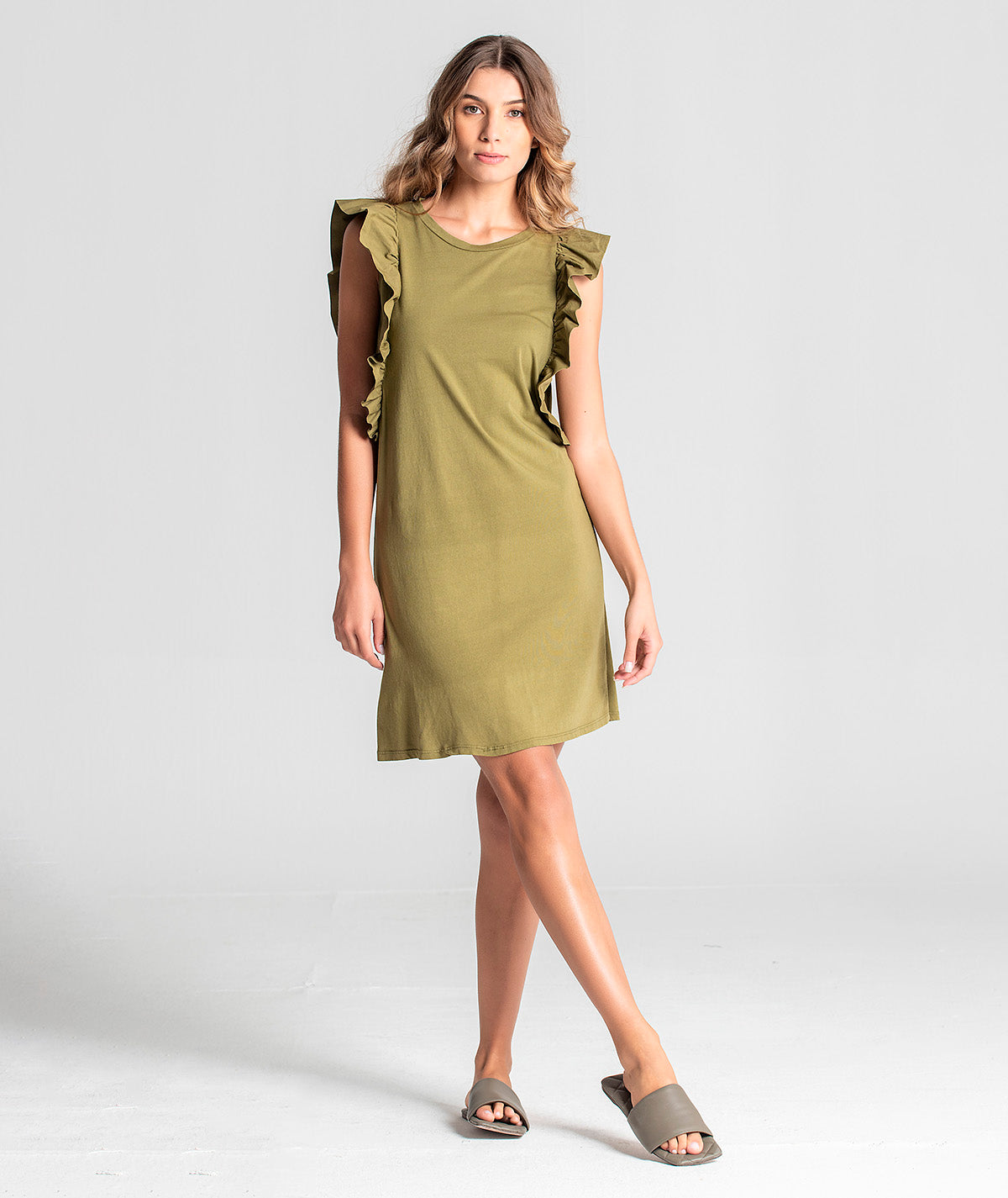 Vestido curto com folho nas mangas 6067