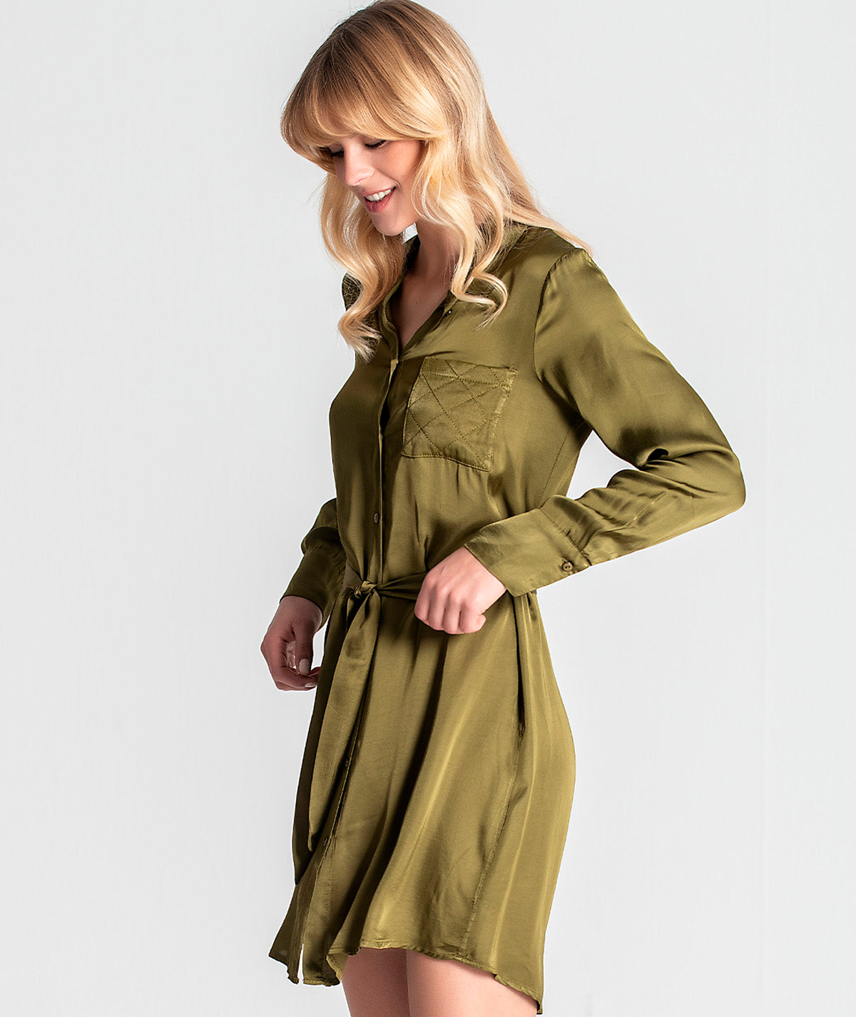 Vestido com acolchoado em detalhes 6100