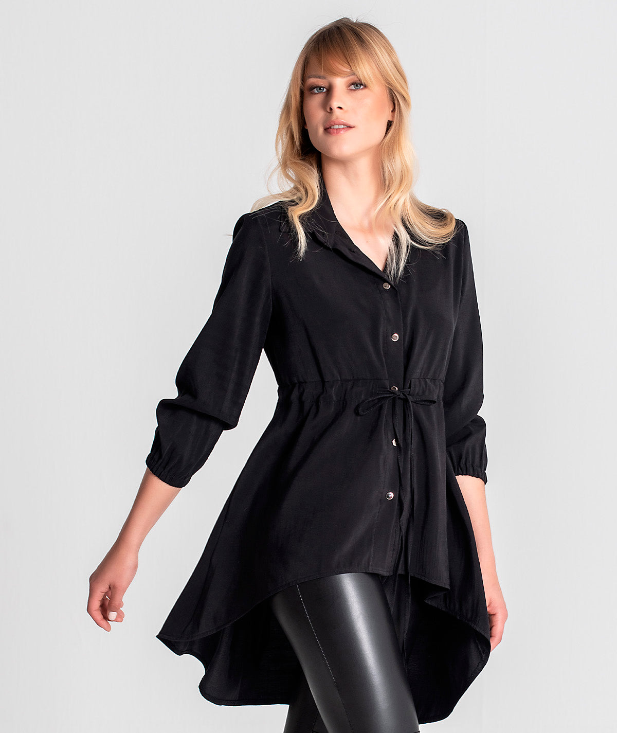 Camisa com cordão ajustável na cintura 6128