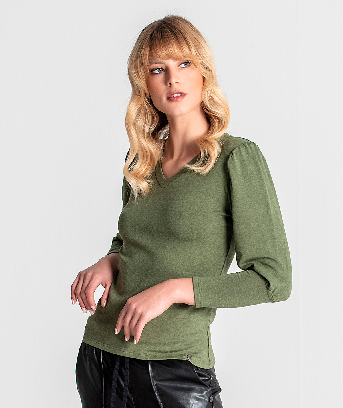 Camisola com enchumaços nos ombros 6134