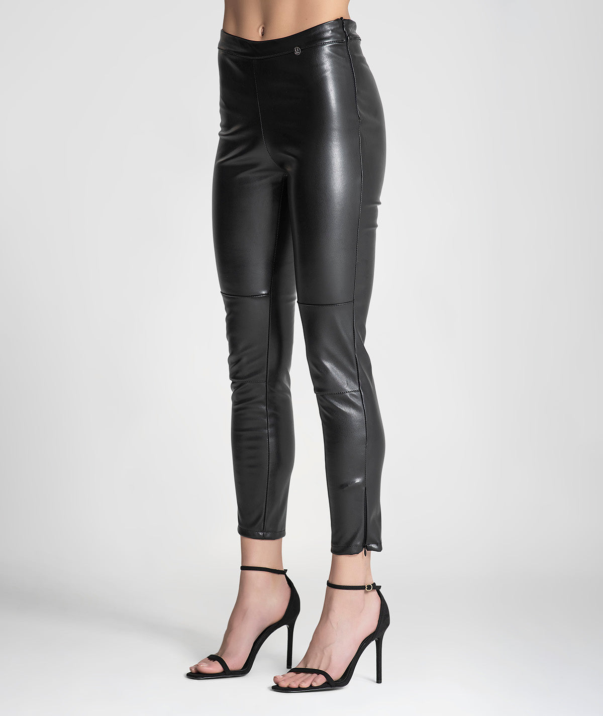 Leggings em napa com fecho lateral 6205