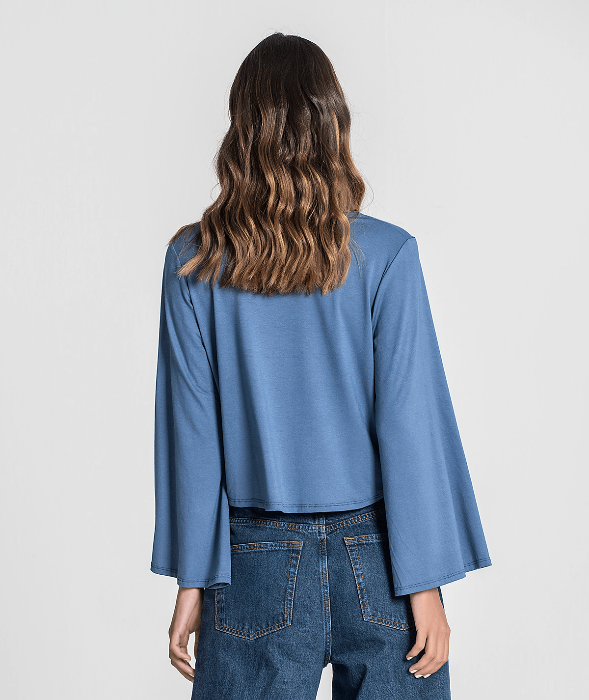 Camisola decote em V com mangas sino 6215