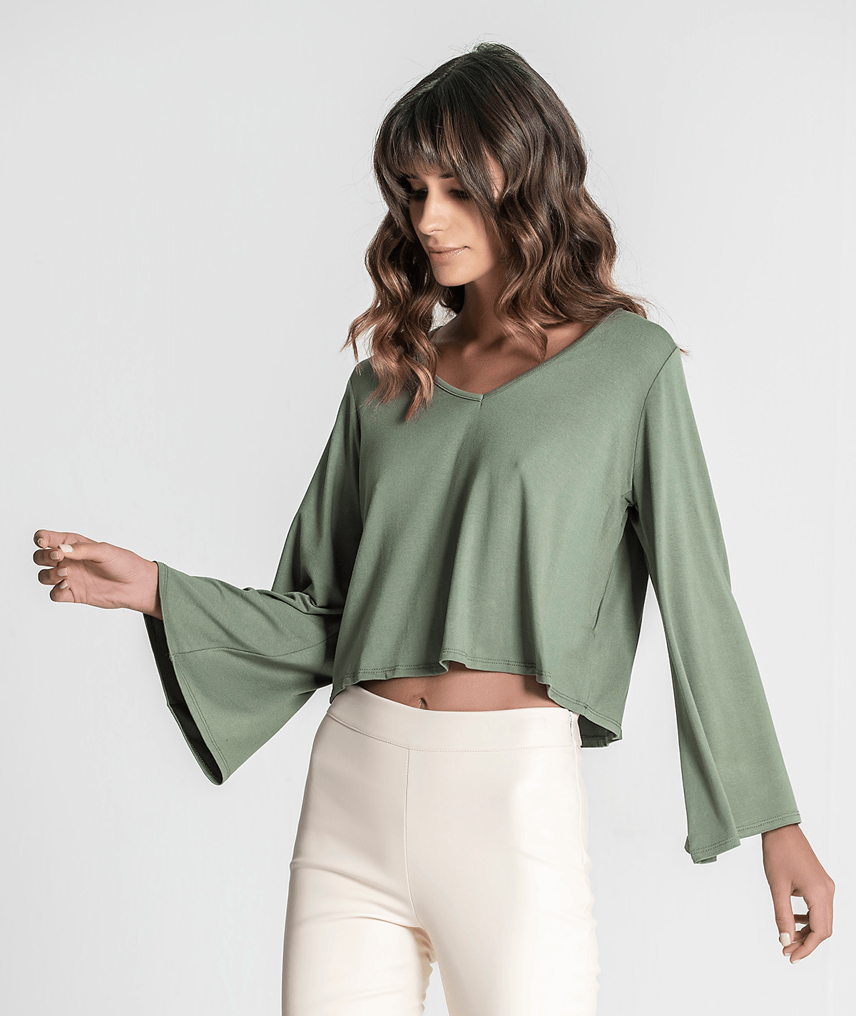 Camisola decote em V com mangas sino 6215