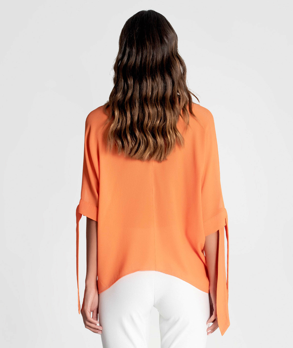Blusa com atilhos nas mangas 6221