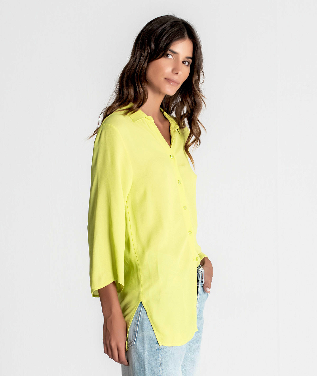 Blouse with buttons down the front 6222