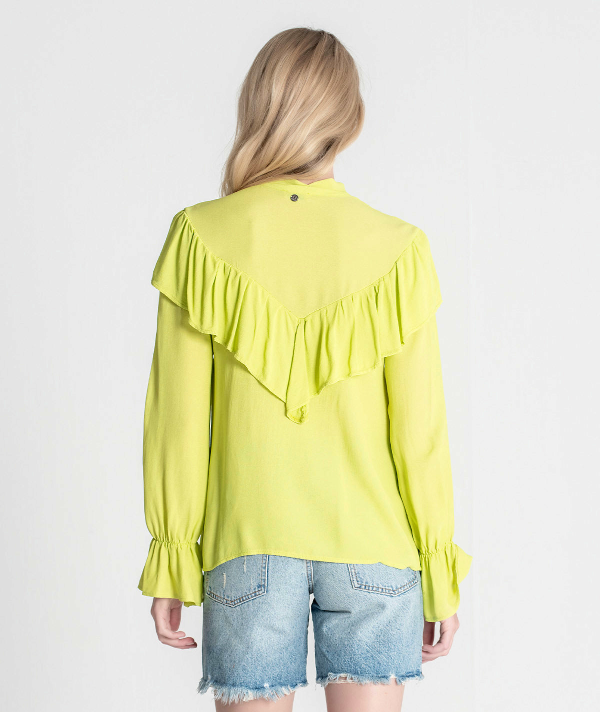 Blouse with ruffles on the front and sleeves 6225