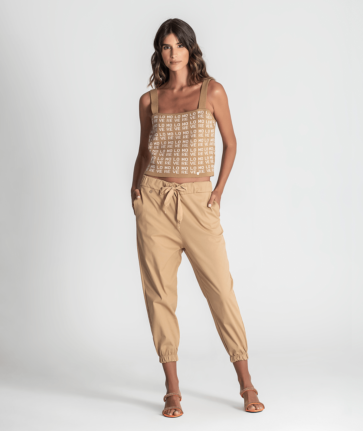 Calças jogger com cordão ajustável 6243