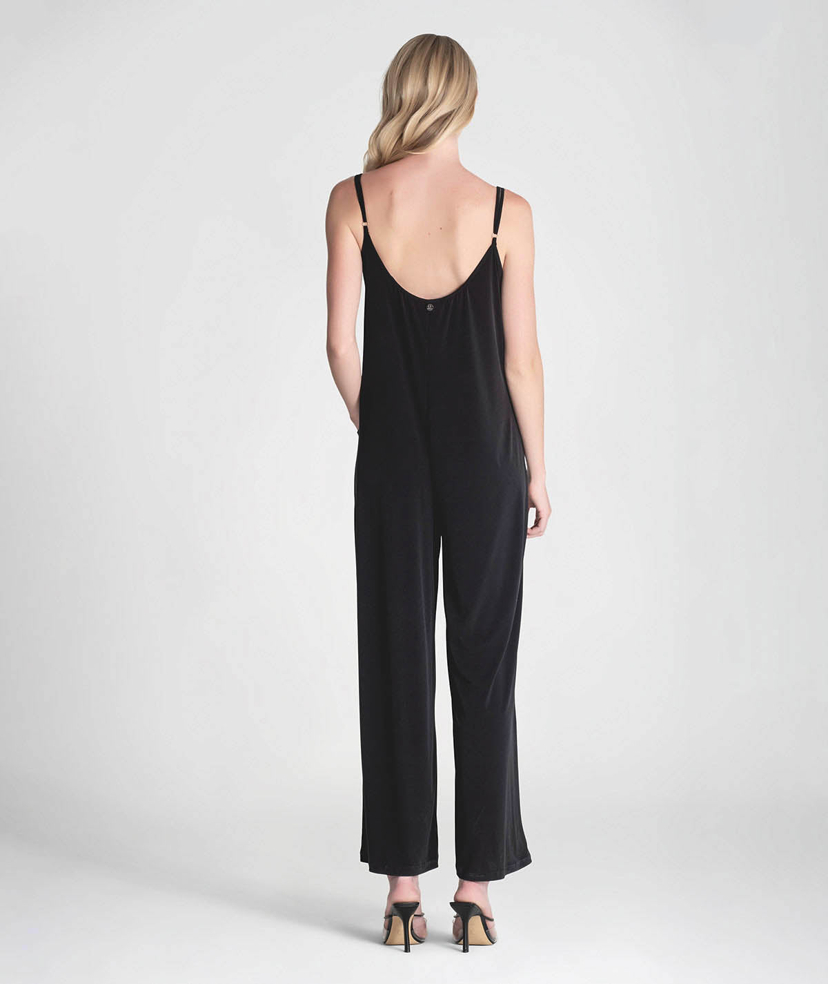 Jumpsuit with thin straps and front pockets 6267