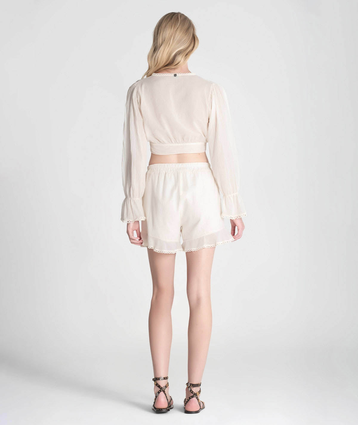 Blouse with knot at the front 6277