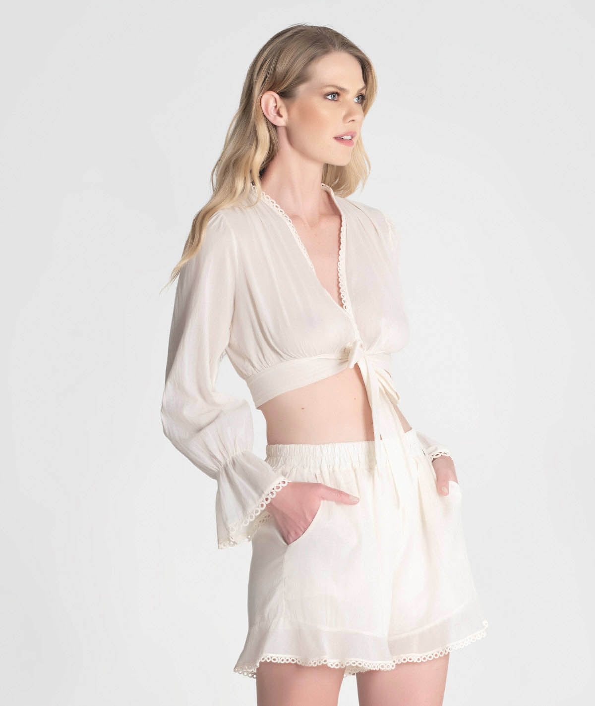 Blouse with knot at the front 6277