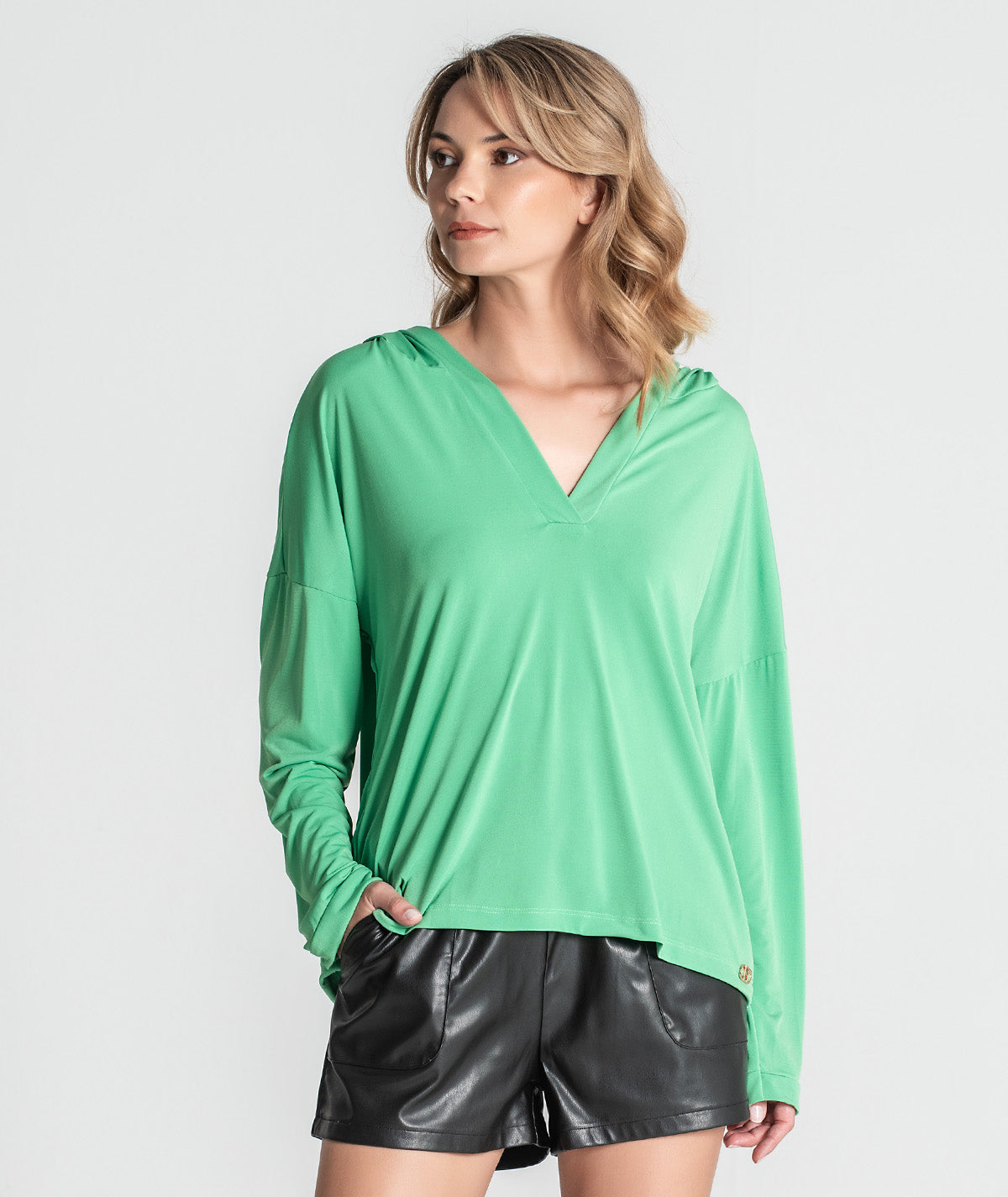 Blusa com capucho 6311