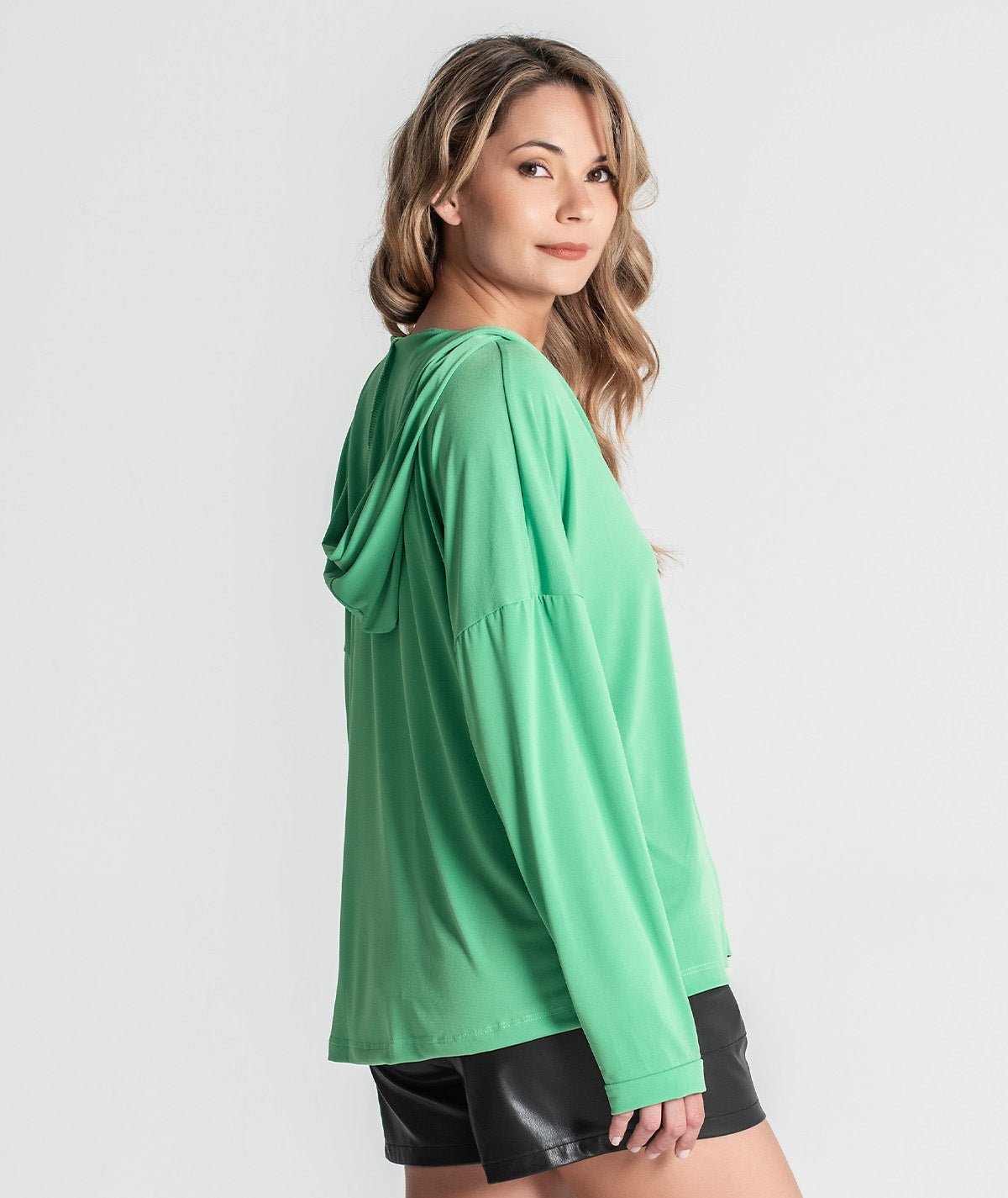 Blusa com capucho 6311