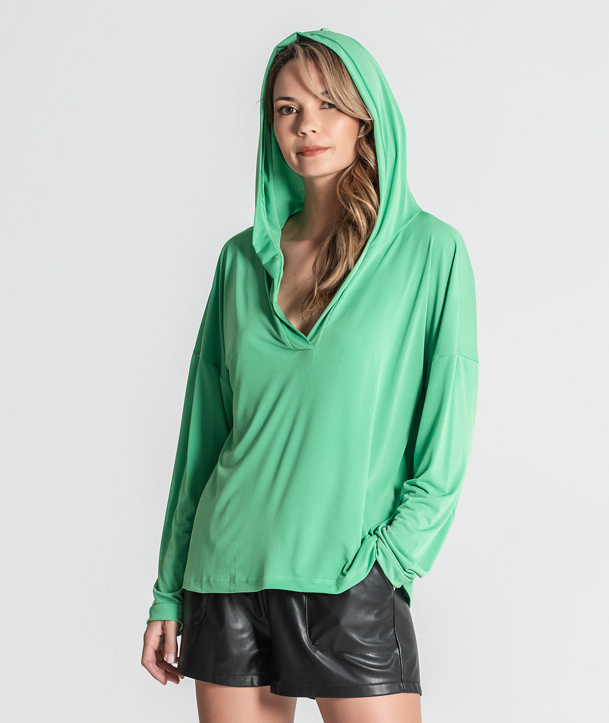 Blusa com capucho 6311