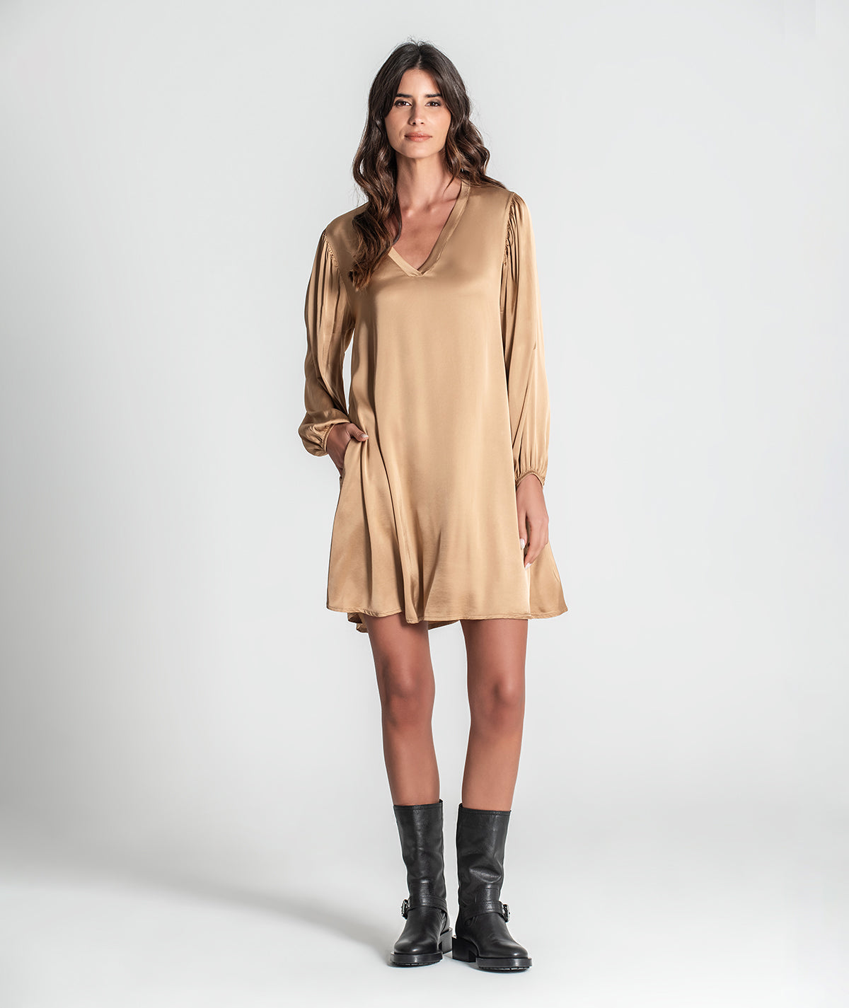 Vestido decote em v curto 6327