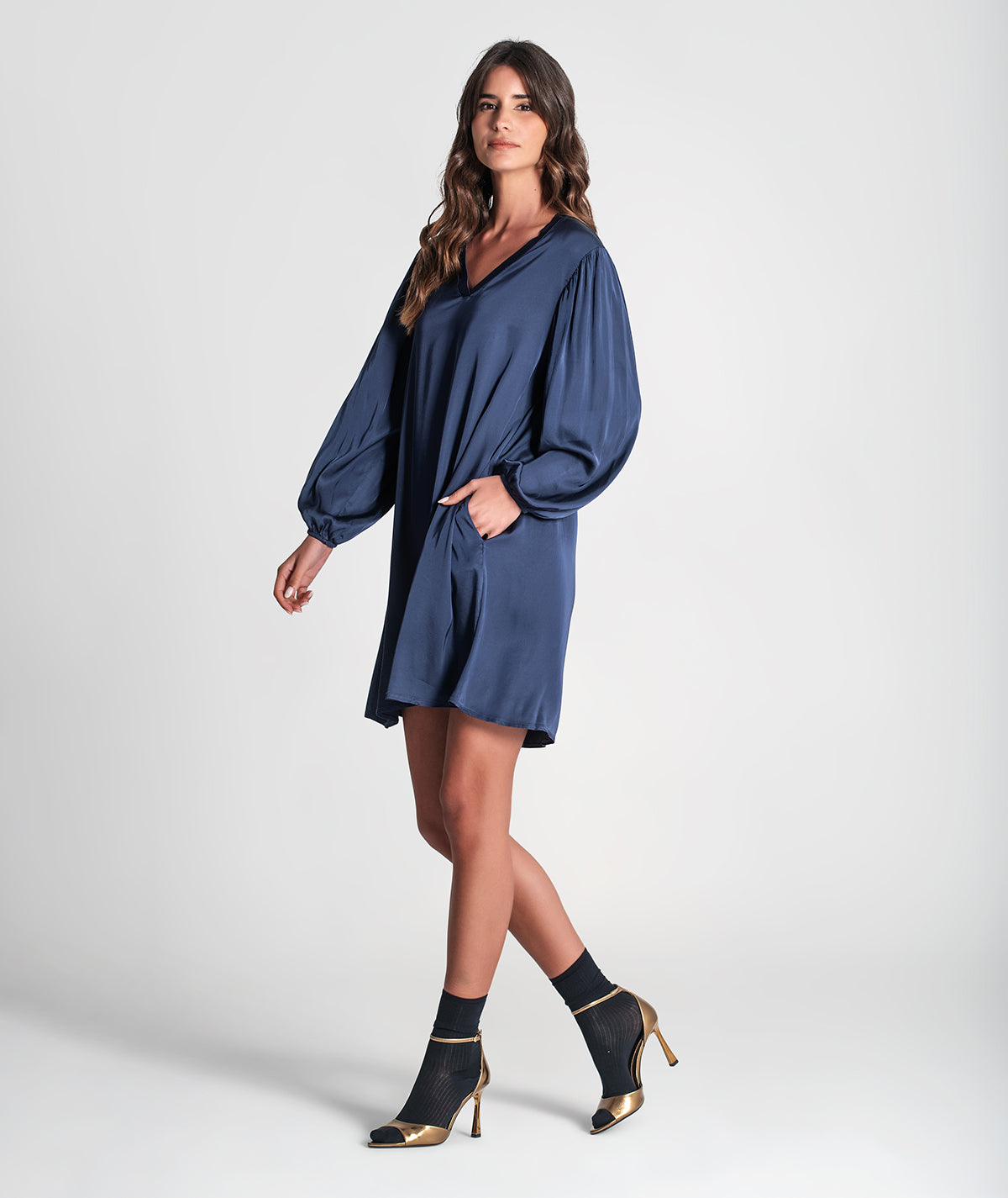 Vestido decote em v curto 6327