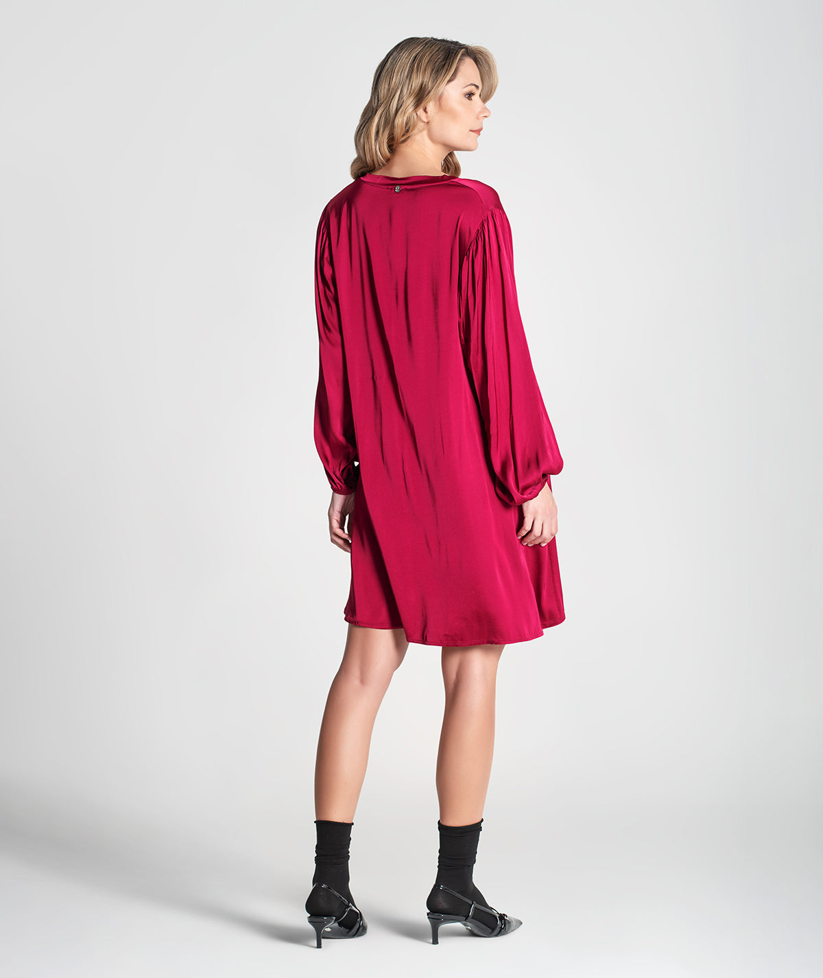 Vestido decote em v curto 6327