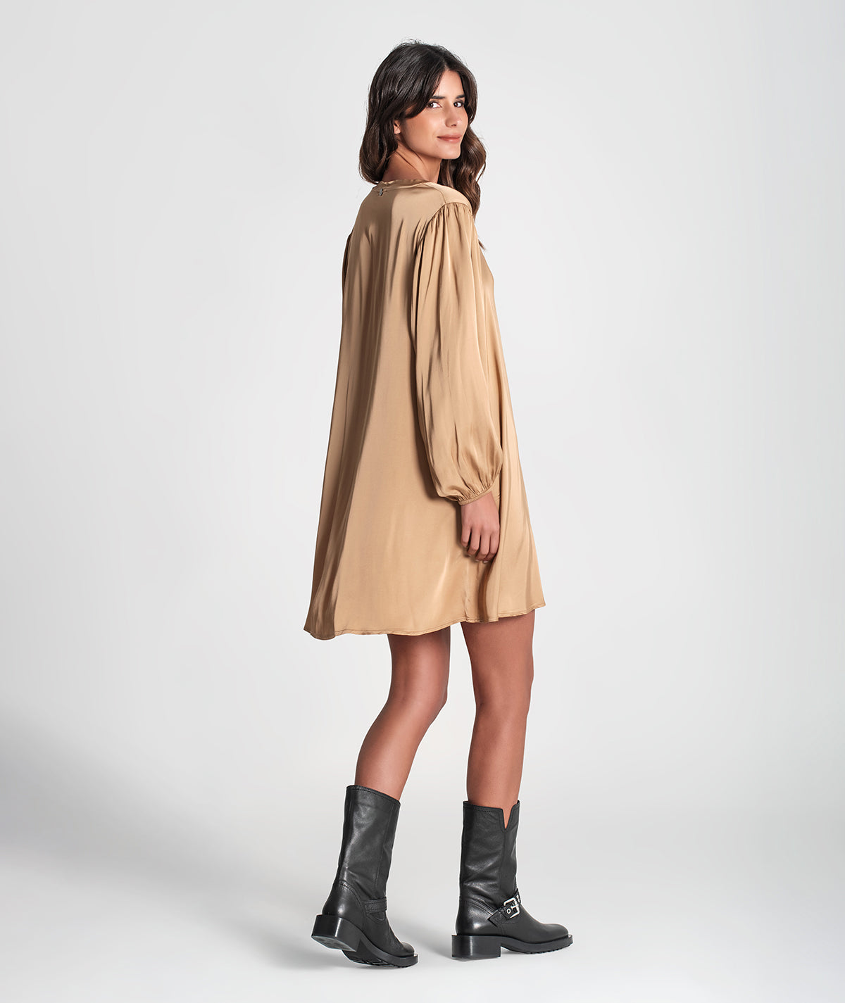 Vestido decote em v curto 6327