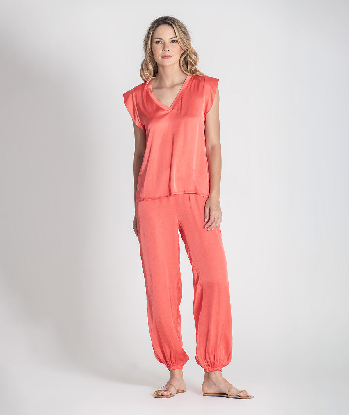 Blusa decote em v acetinada 6385