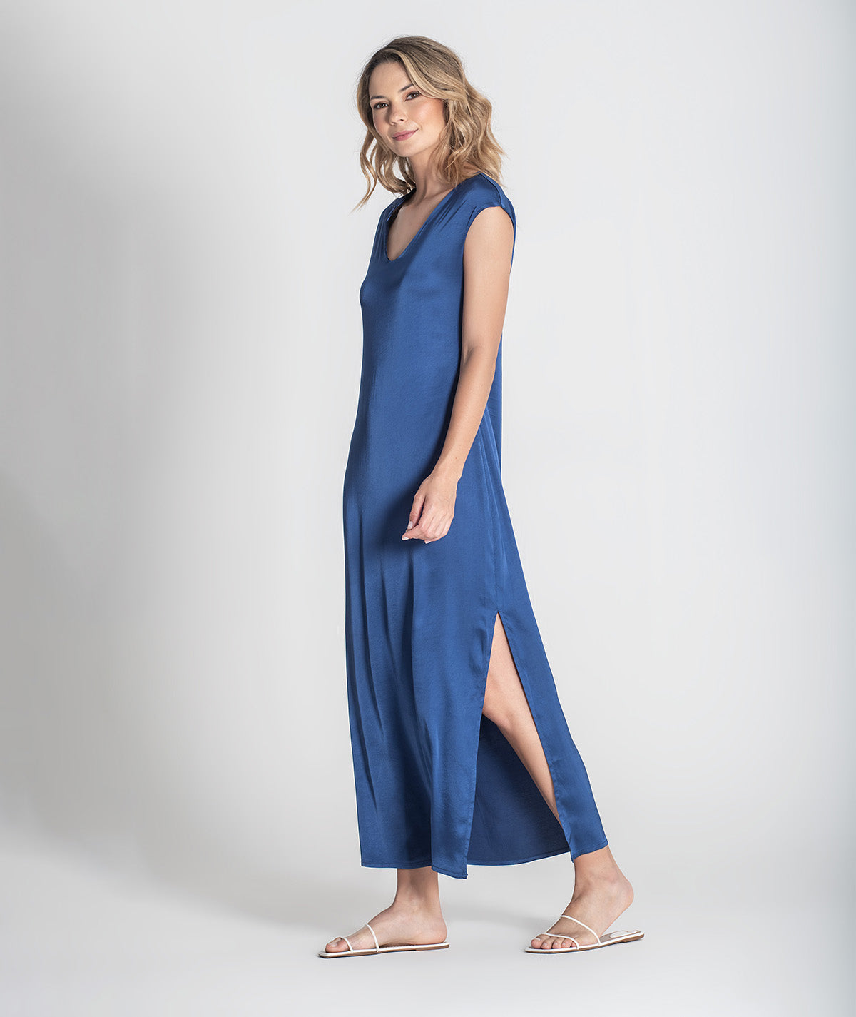 Vestido decote em v acetinado 6386