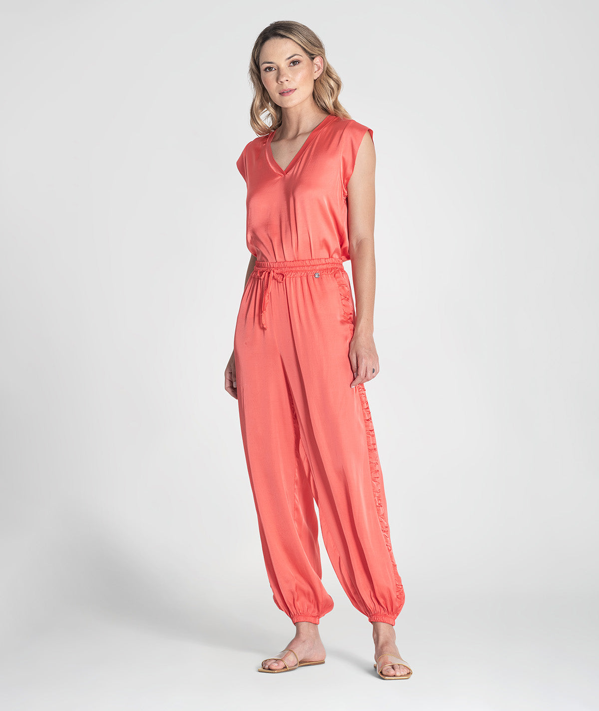 Calças com cordão e folhos laterais 6389