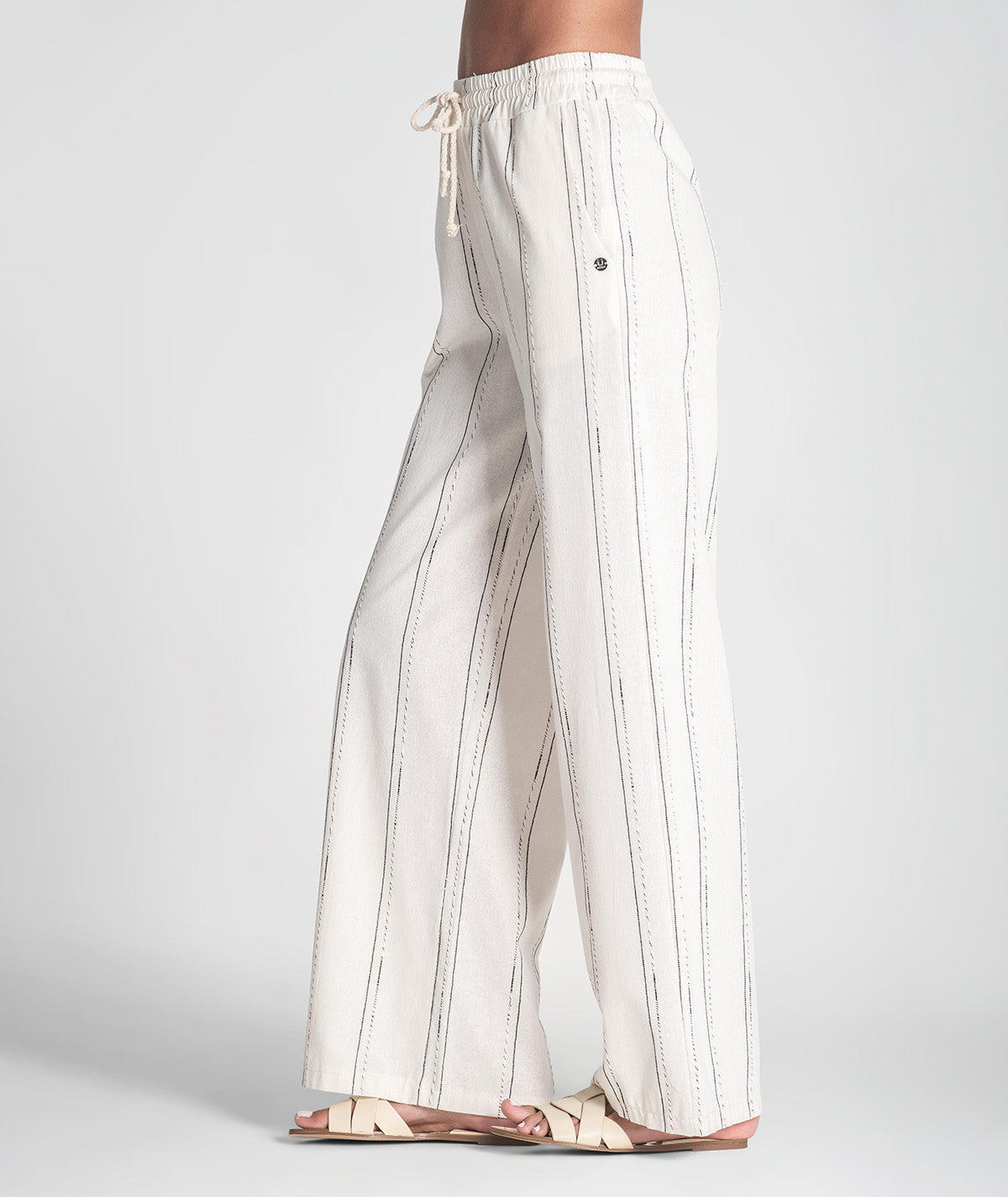 Calças riscas com cordão na cintura 6398