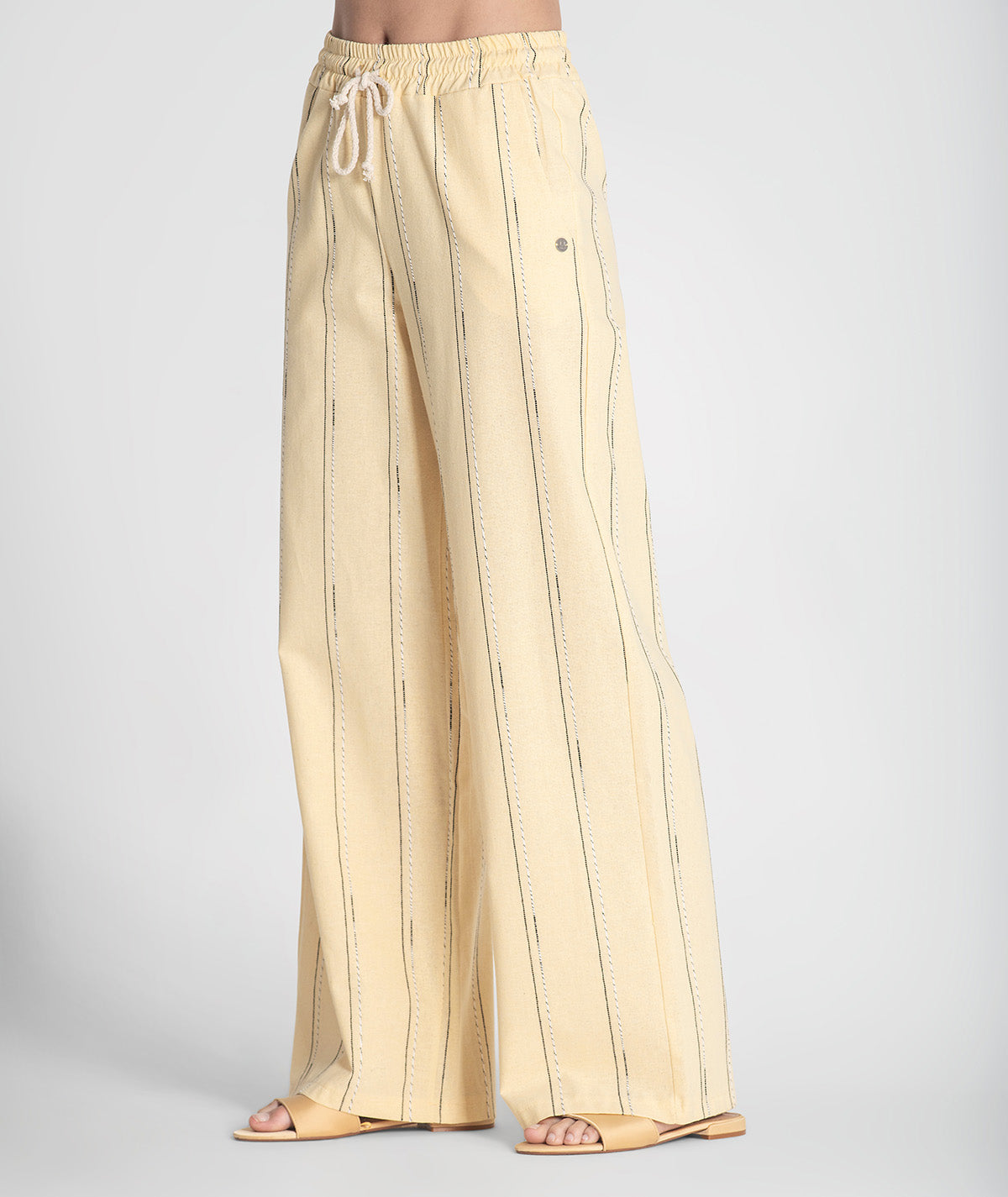 Calças riscas com cordão na cintura 6398