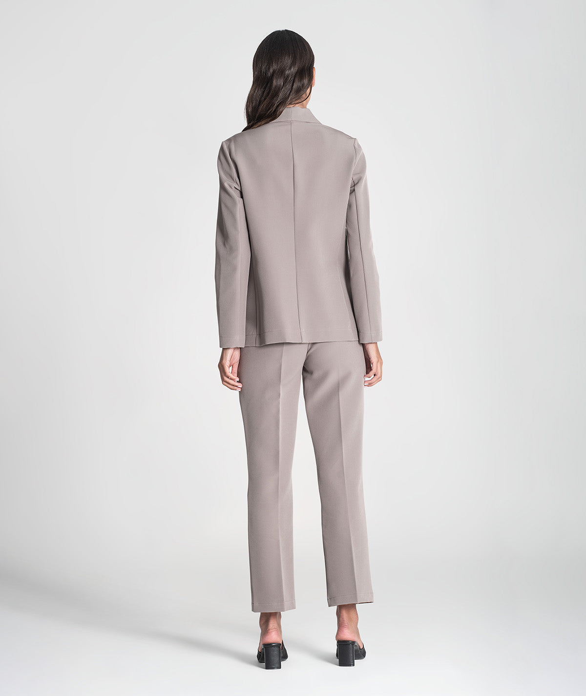 Blazer com botões e bolsos na frente 6405